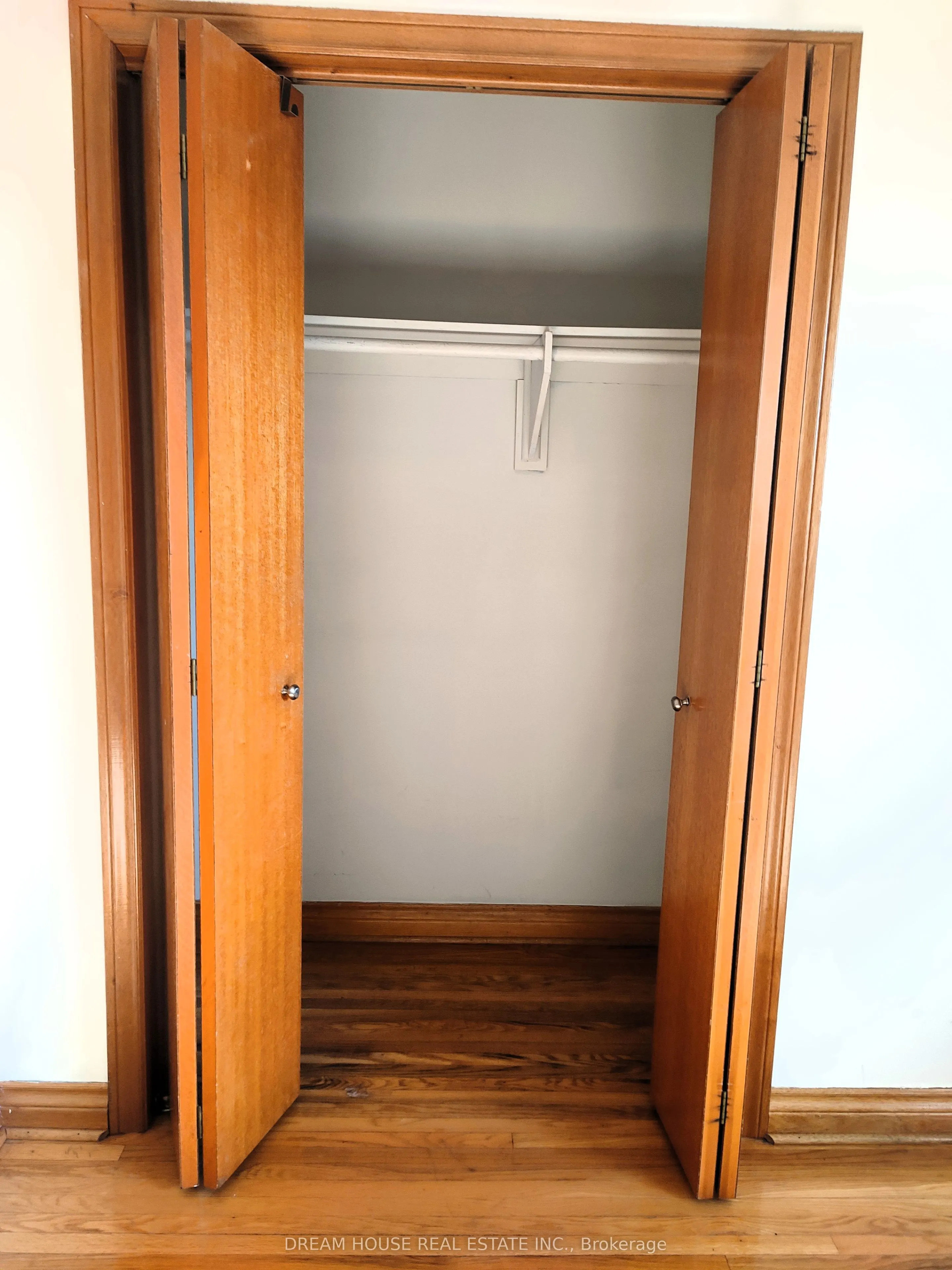 176 Conlins Road, #Main