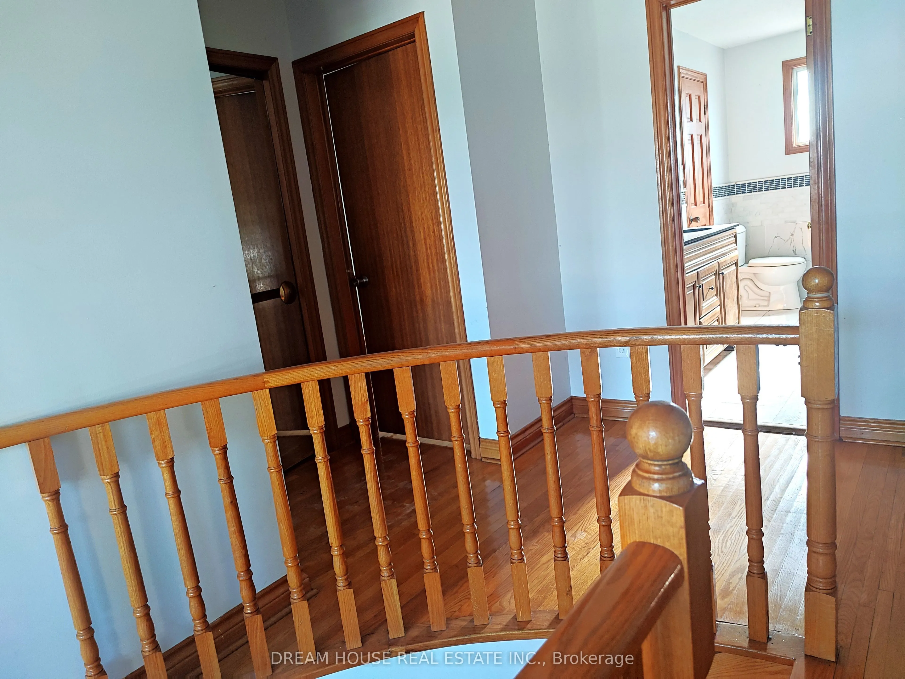 176 Conlins Road, #Main
