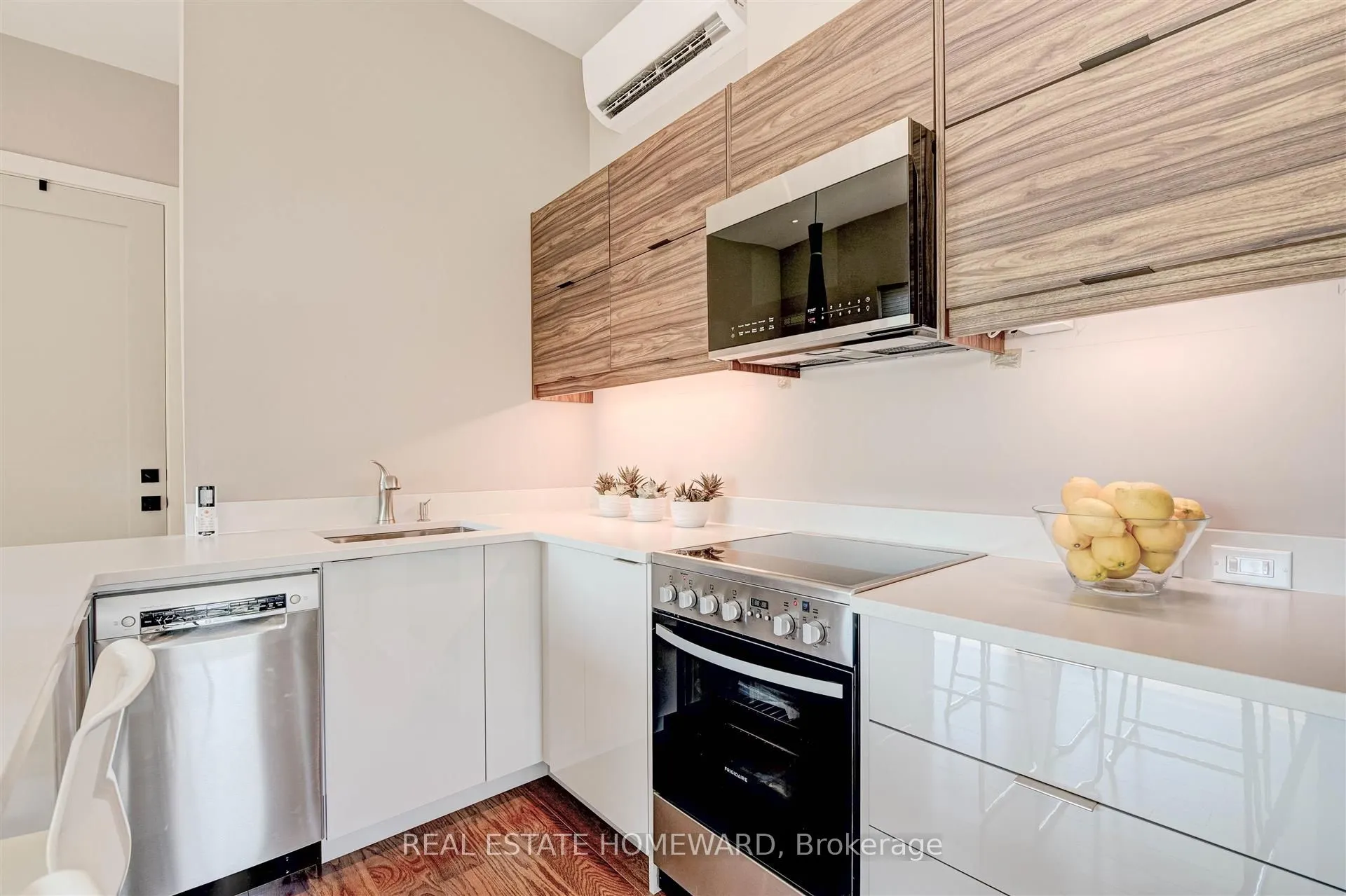 118 Swanwick Avenue, #Upper