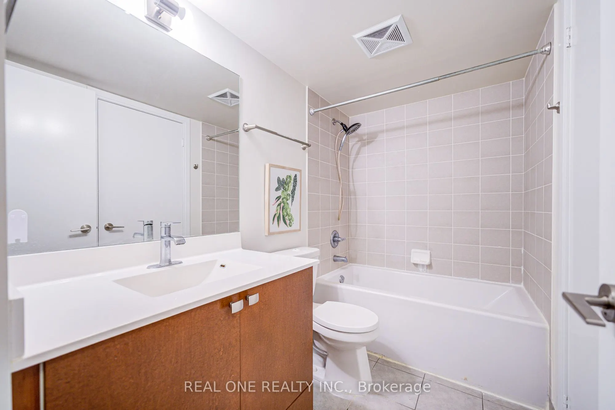 151 Village Green Square, #1008