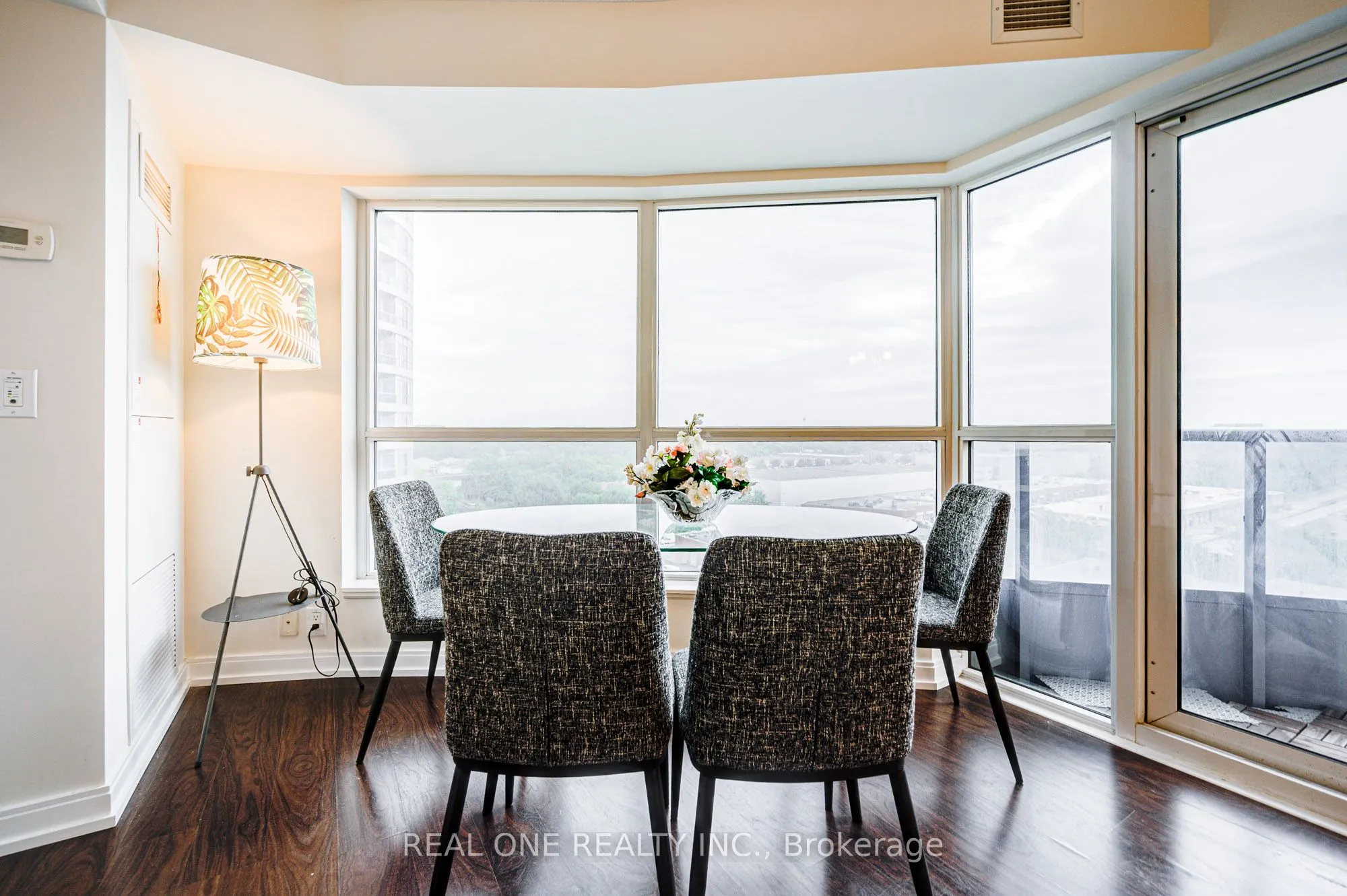 151 Village Green Square, #1008