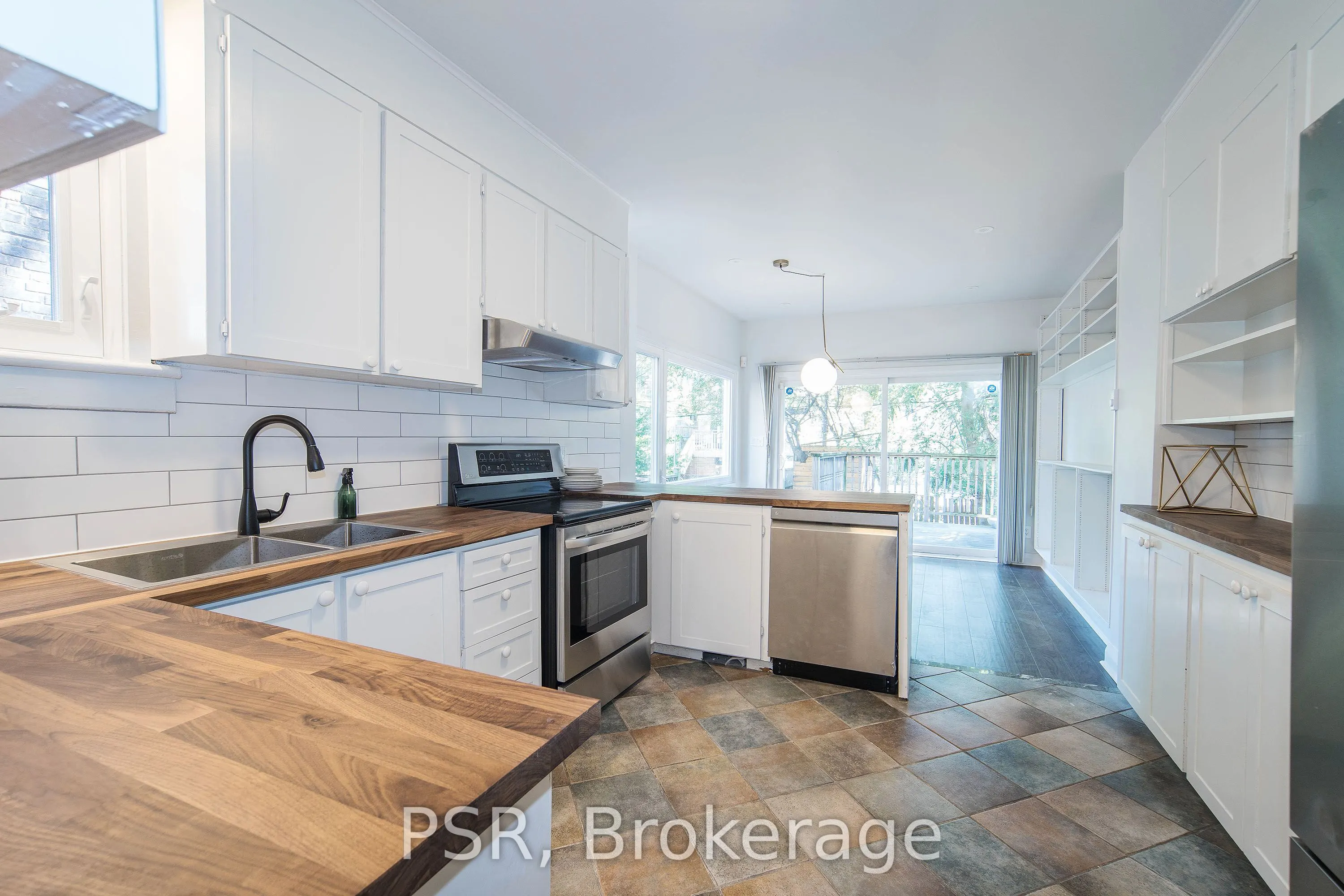 3 Victor Avenue