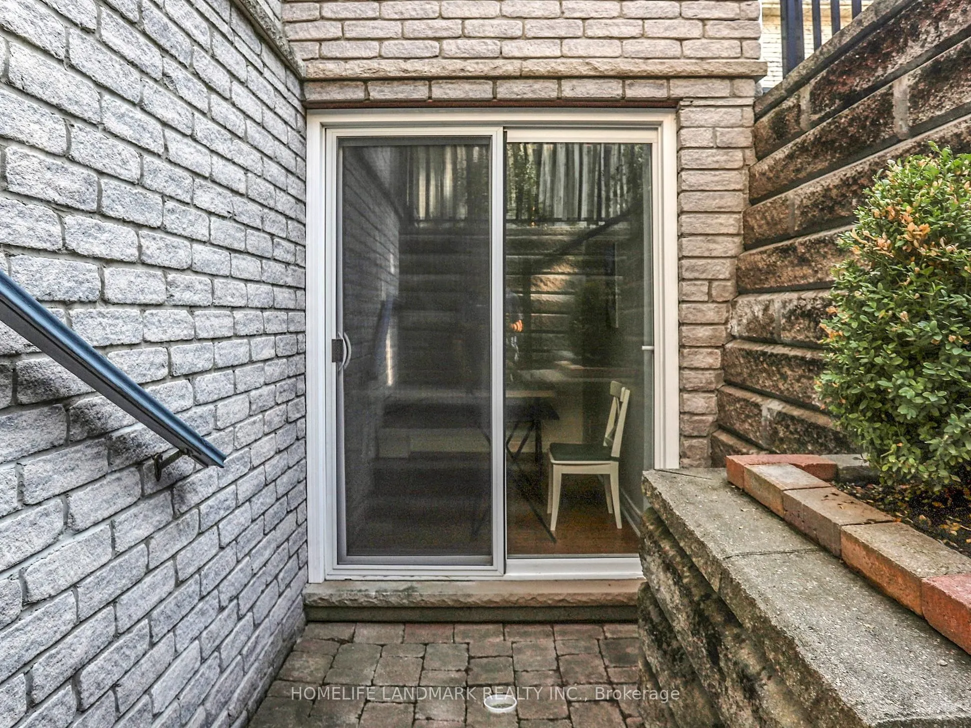 6 Broughton Court