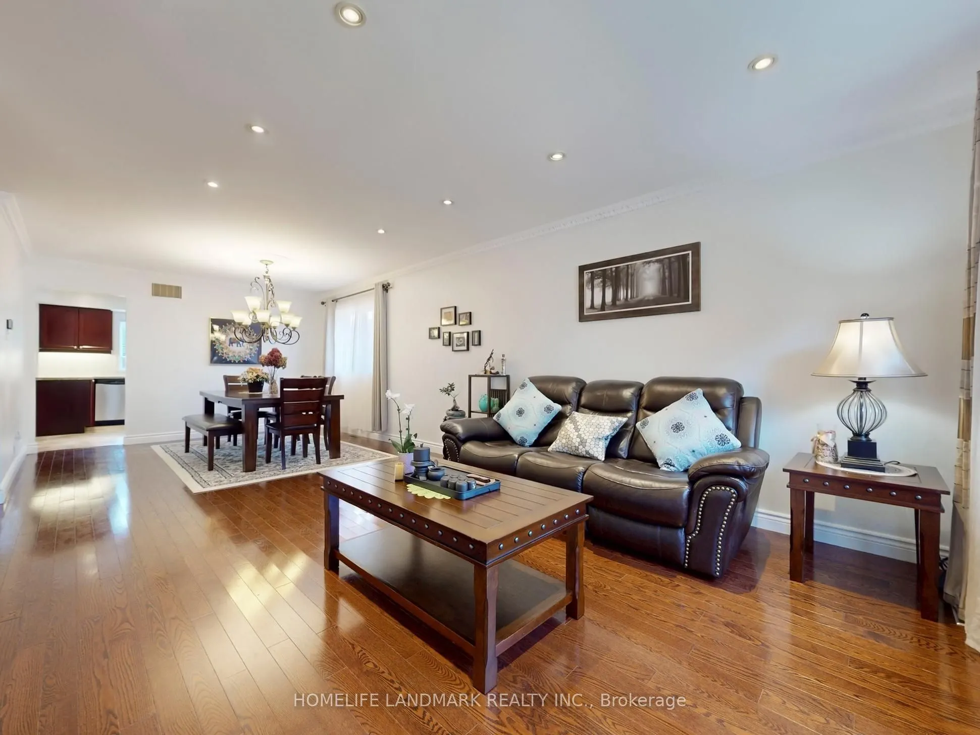 6 Broughton Court