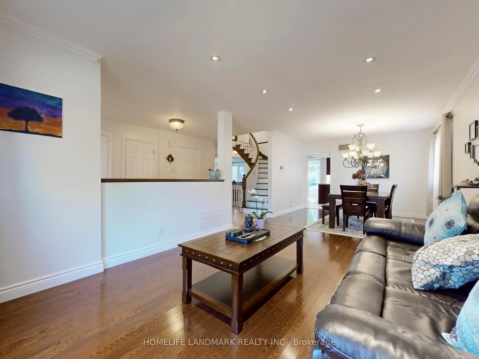 6 Broughton Court