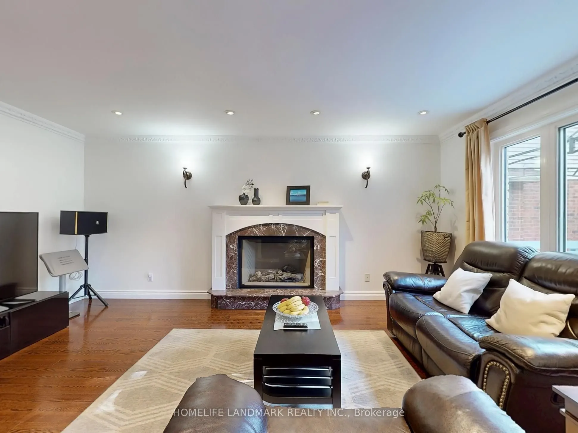 6 Broughton Court