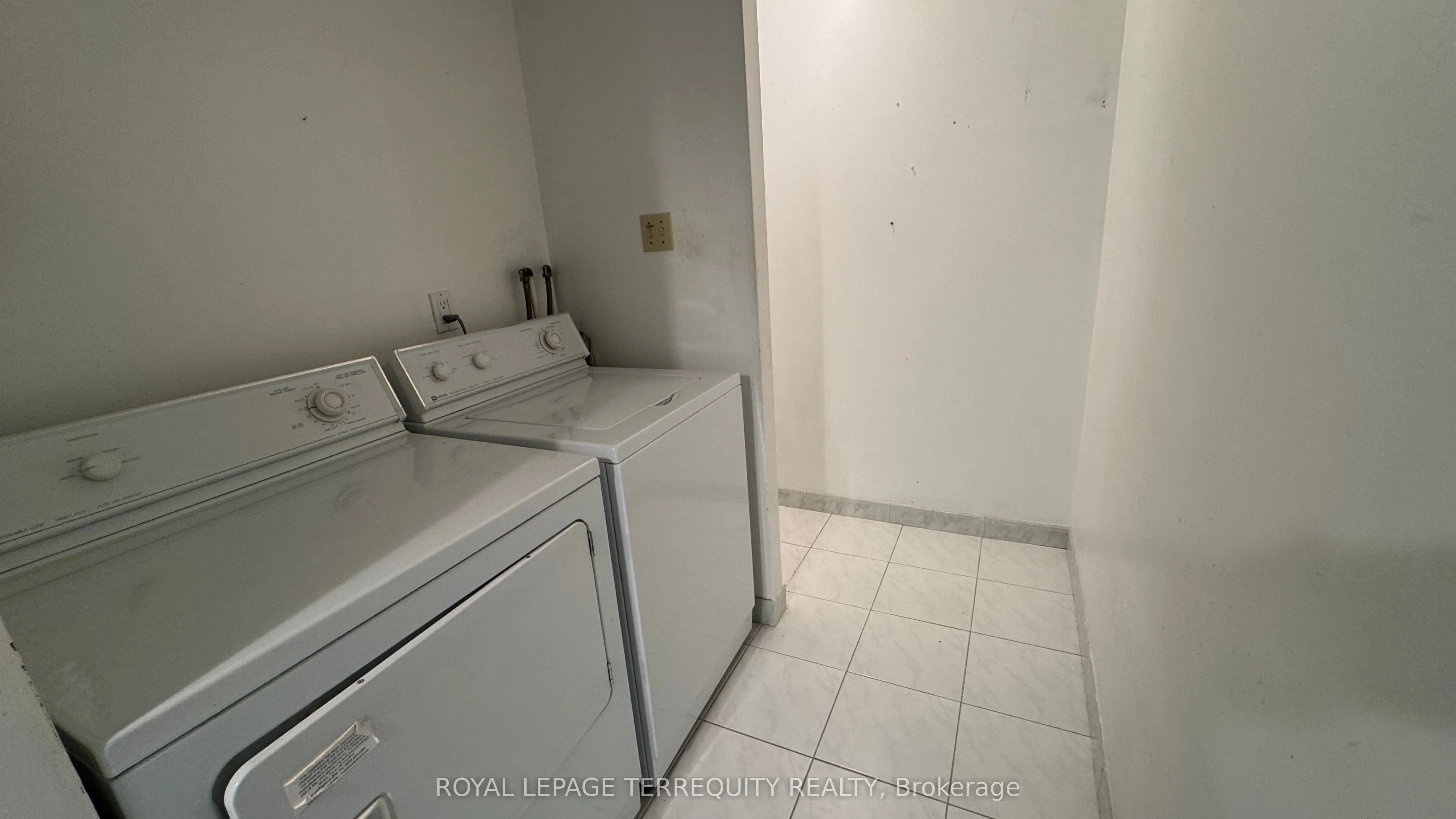 65 Huntingdale Boulevard, #PH4