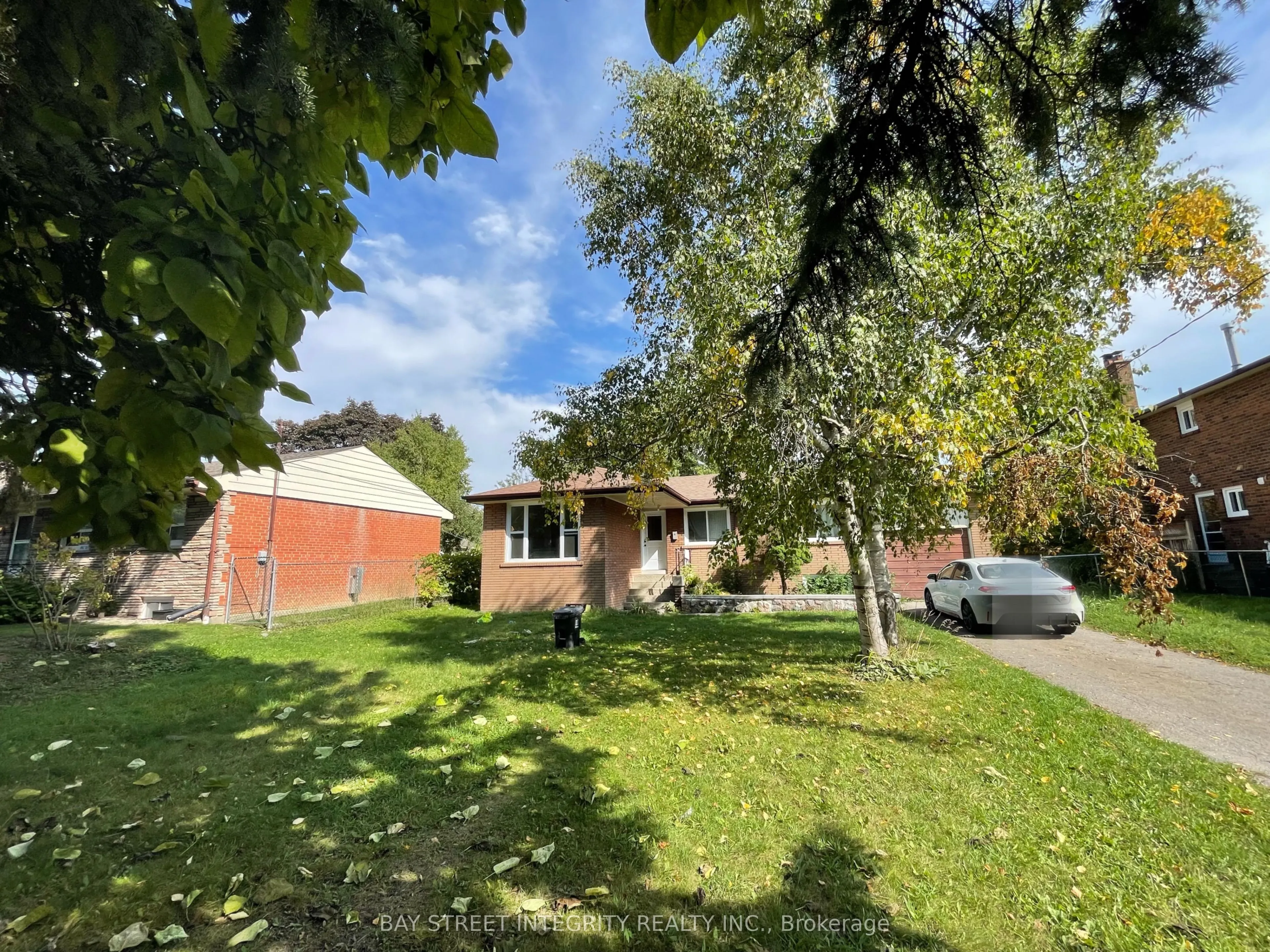 43 Fairglen Avenue