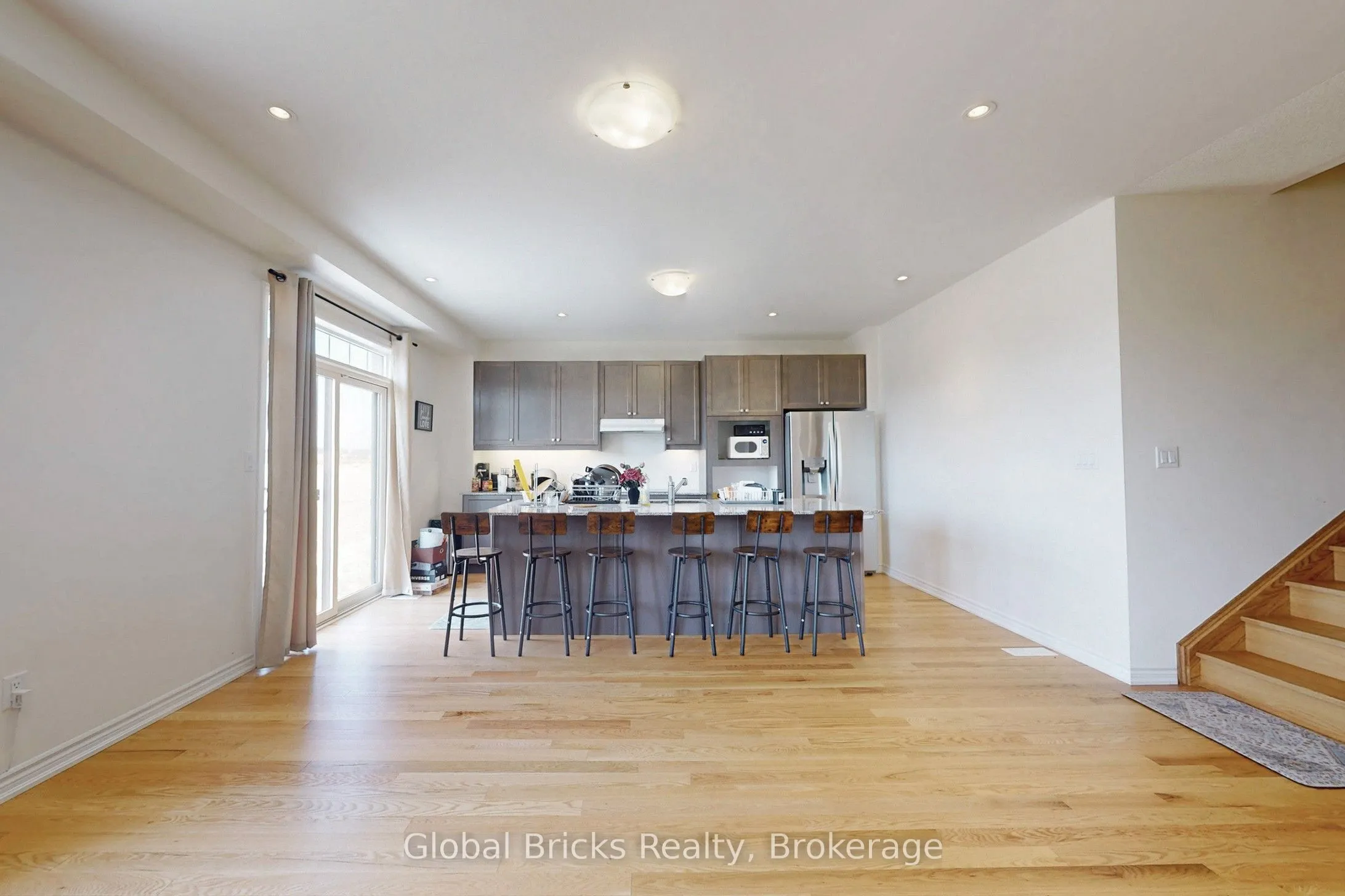 941 Rexton Drive