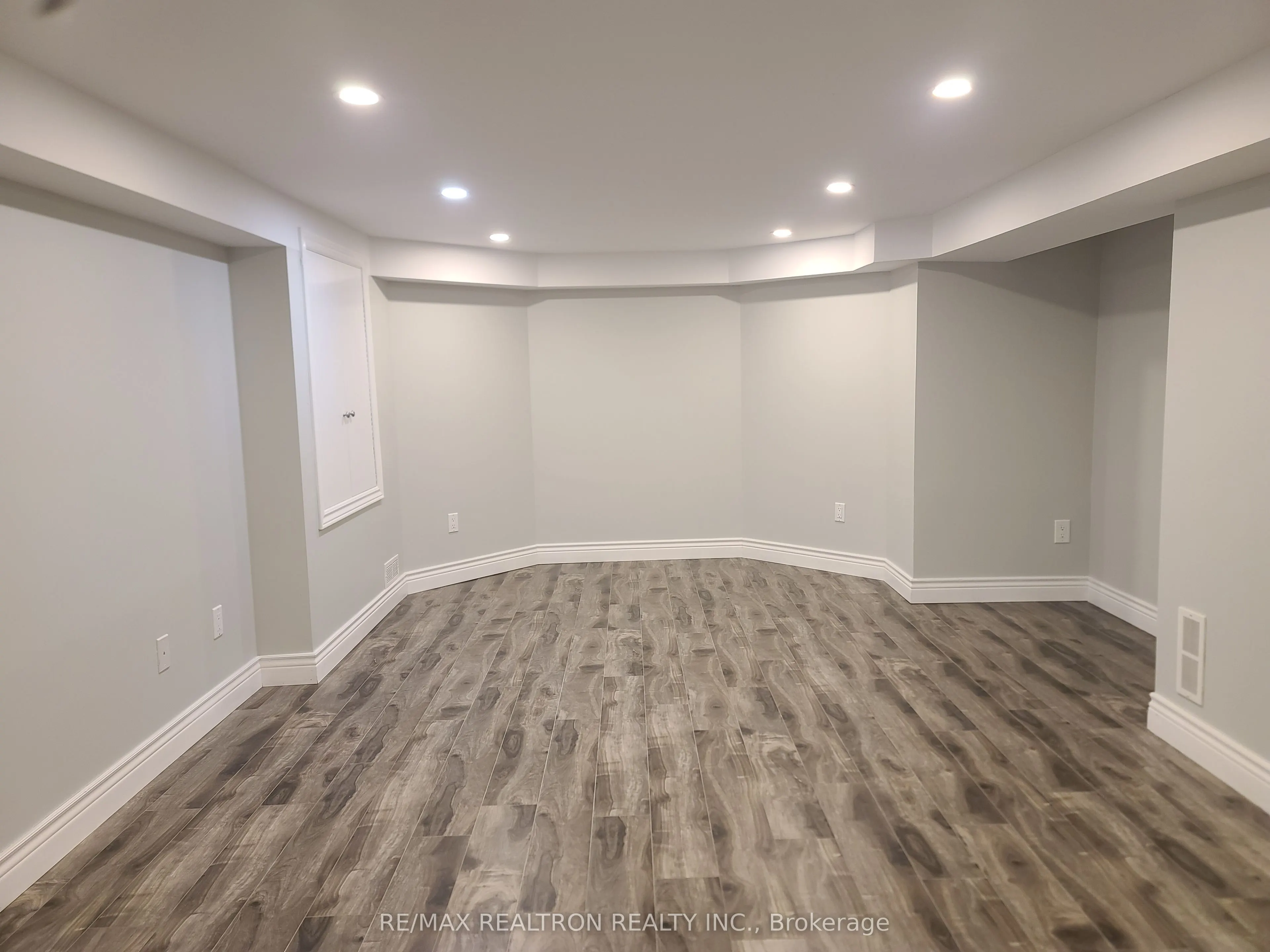32 Dennis Drive