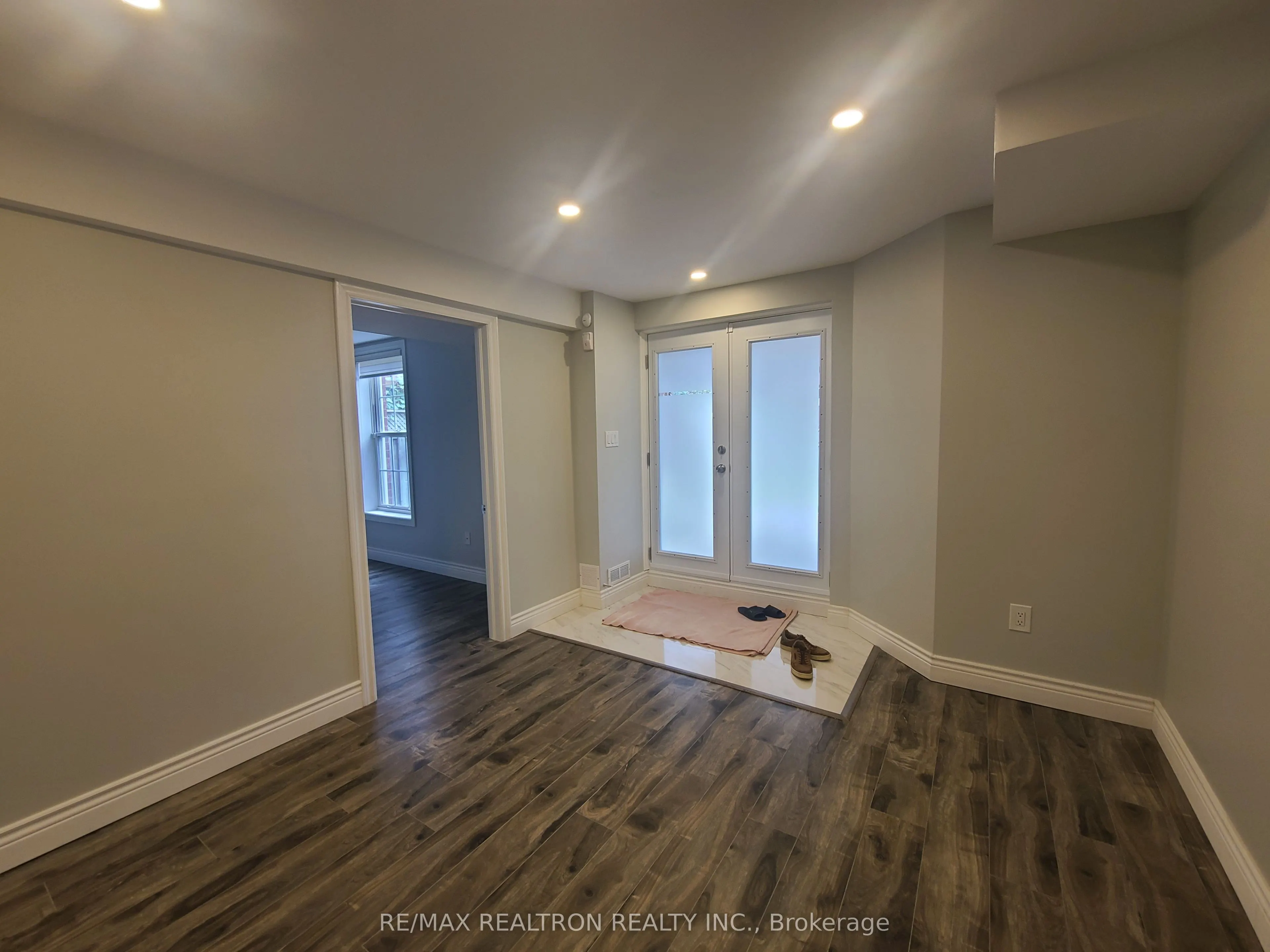 32 Dennis Drive