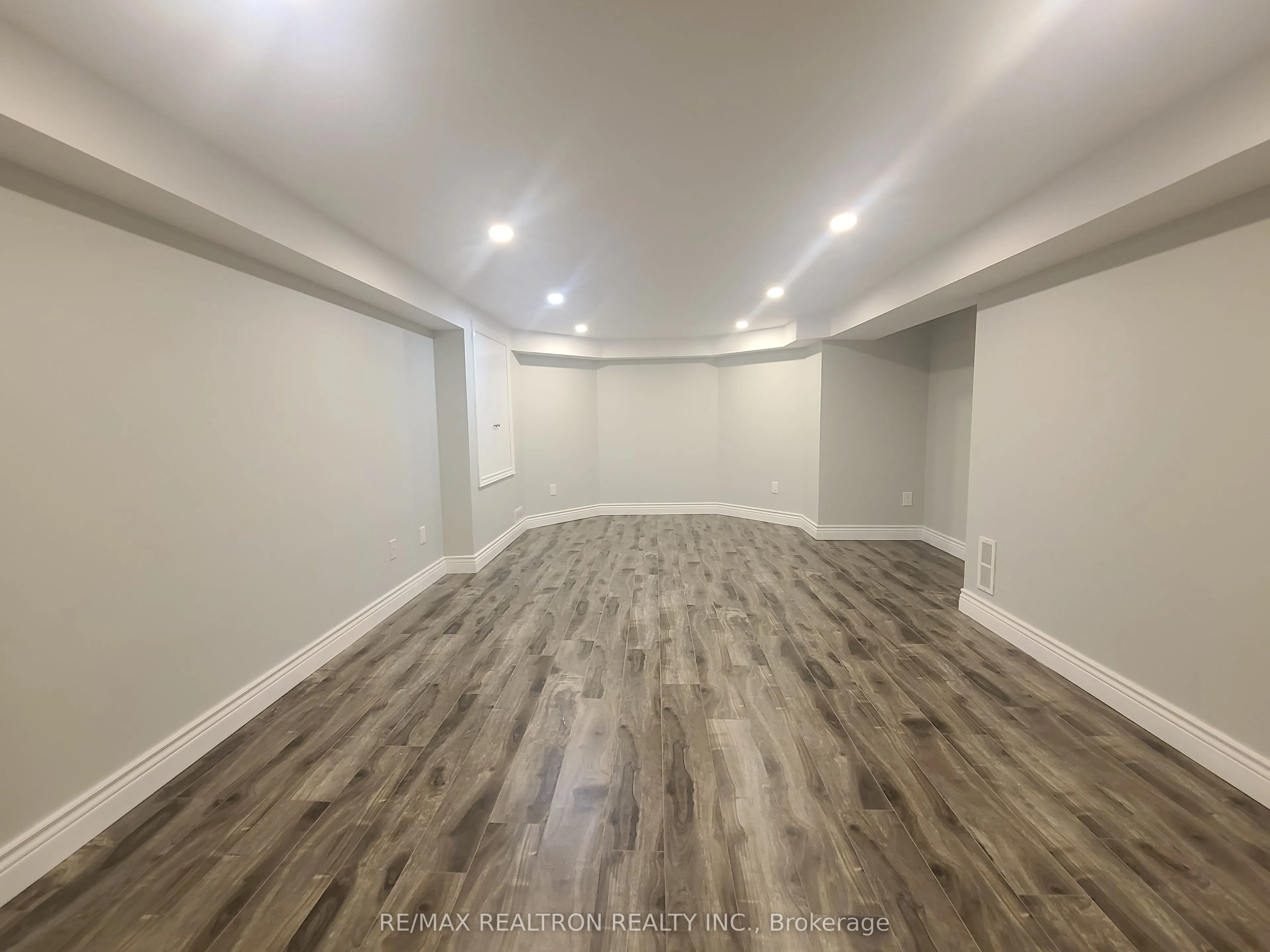32 Dennis Drive