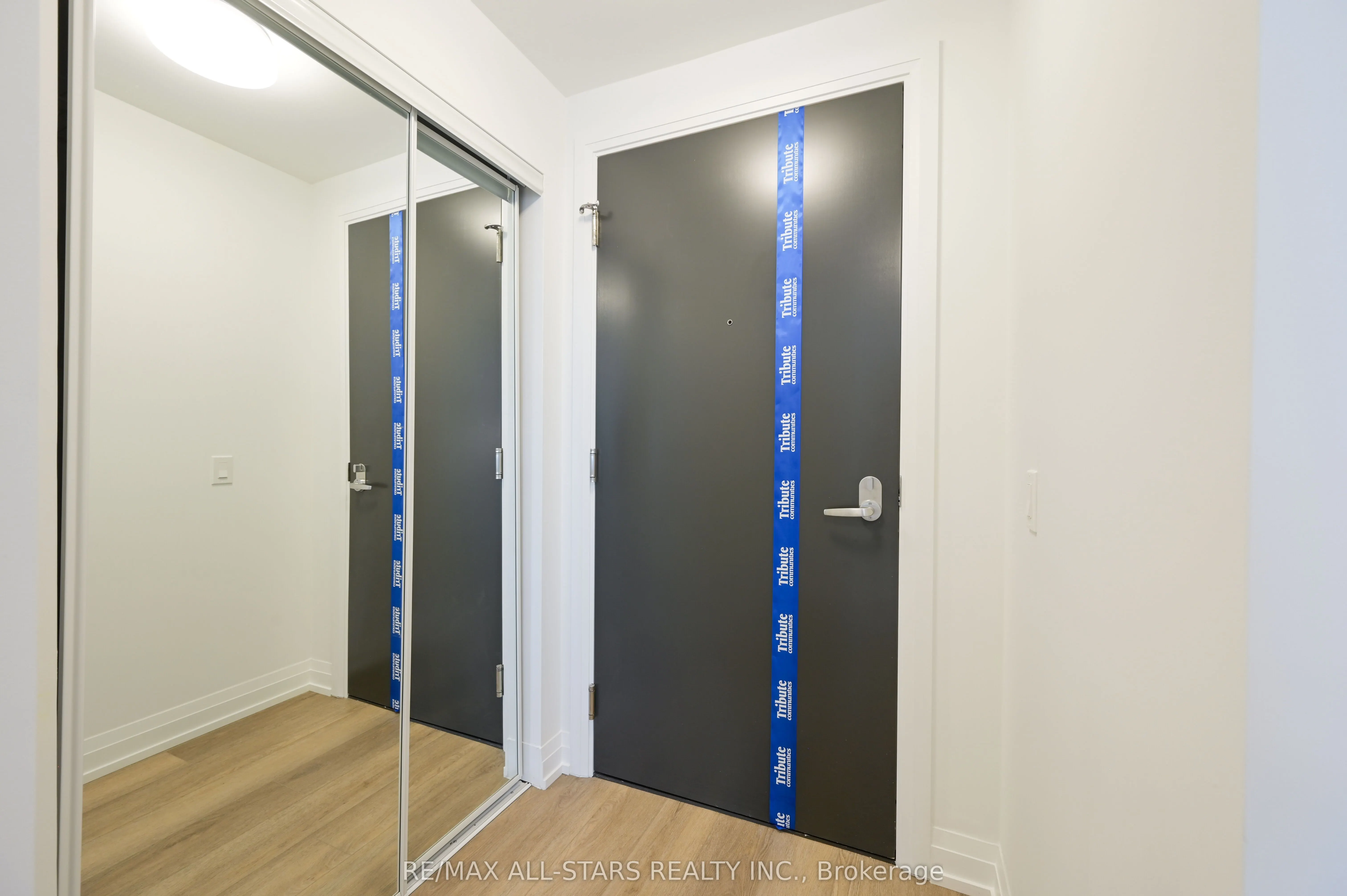 286 Main Street, #2210