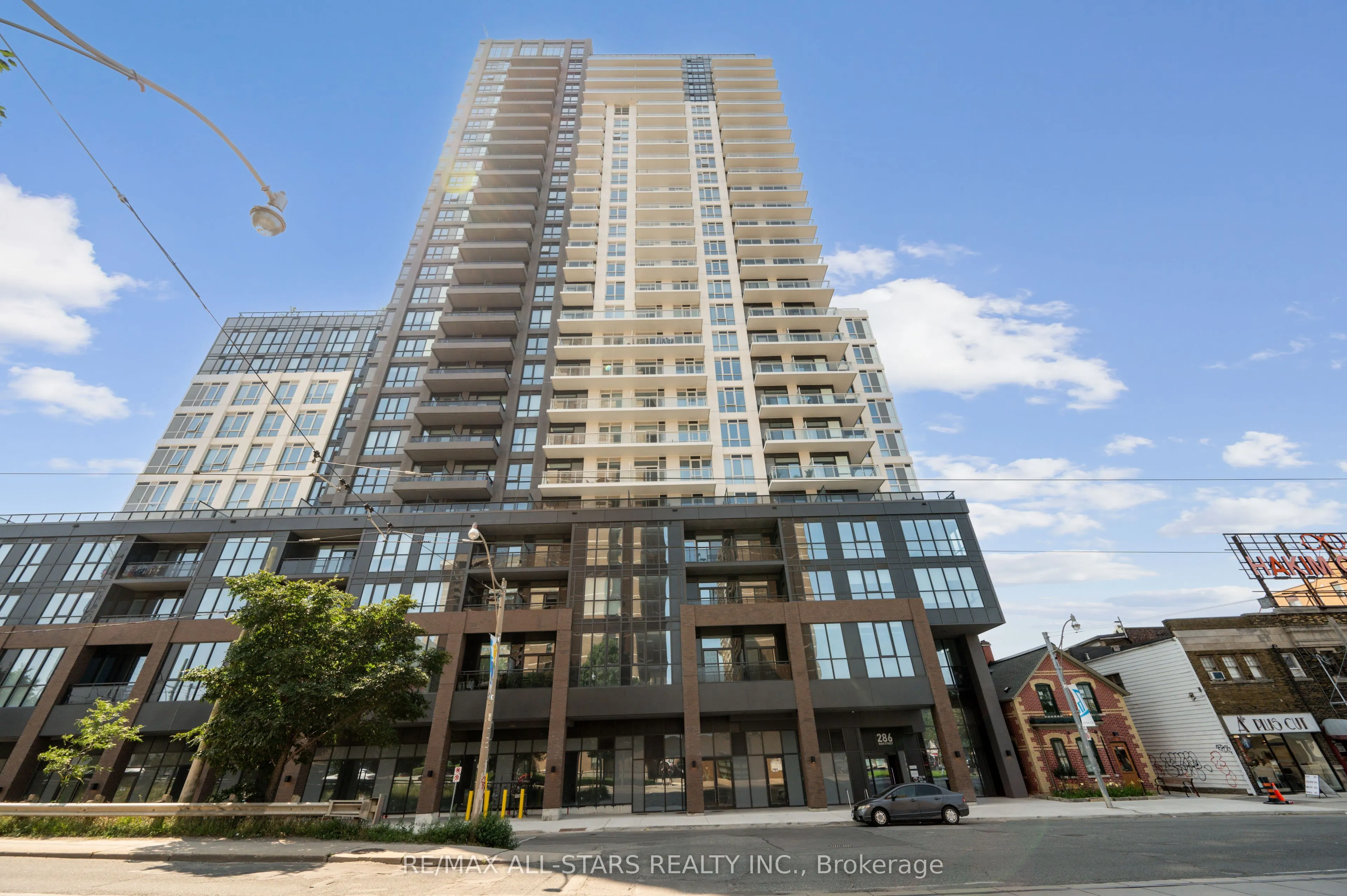 286 Main Street, #2210
