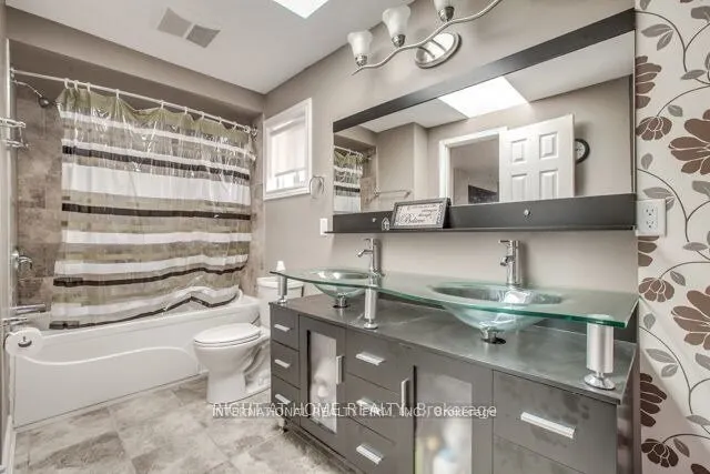 28 Hettersley Drive N
