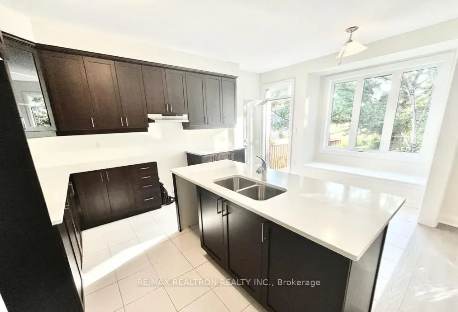 3246 Chimney Swift Crescent