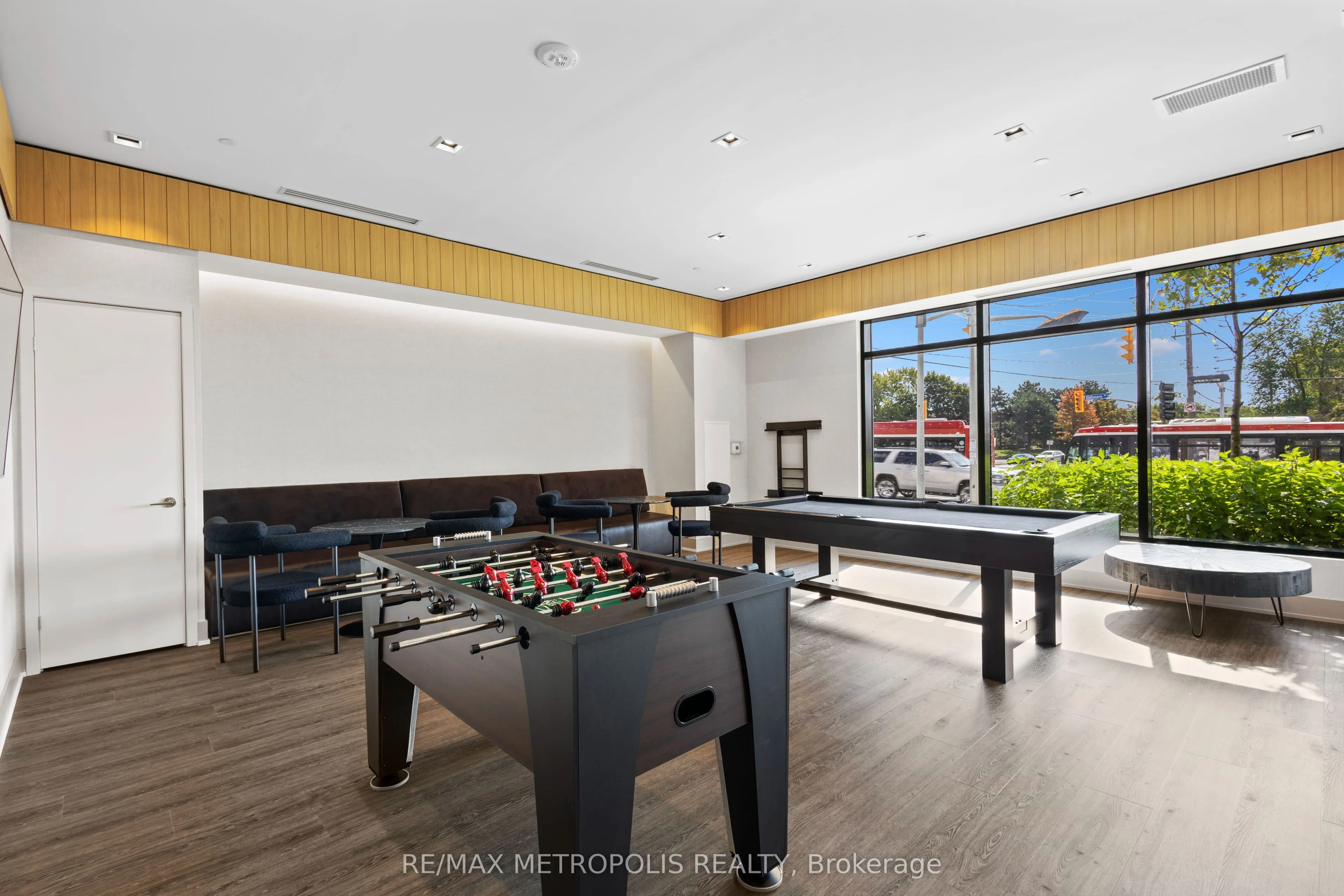 1350 Ellesmere Road, #210