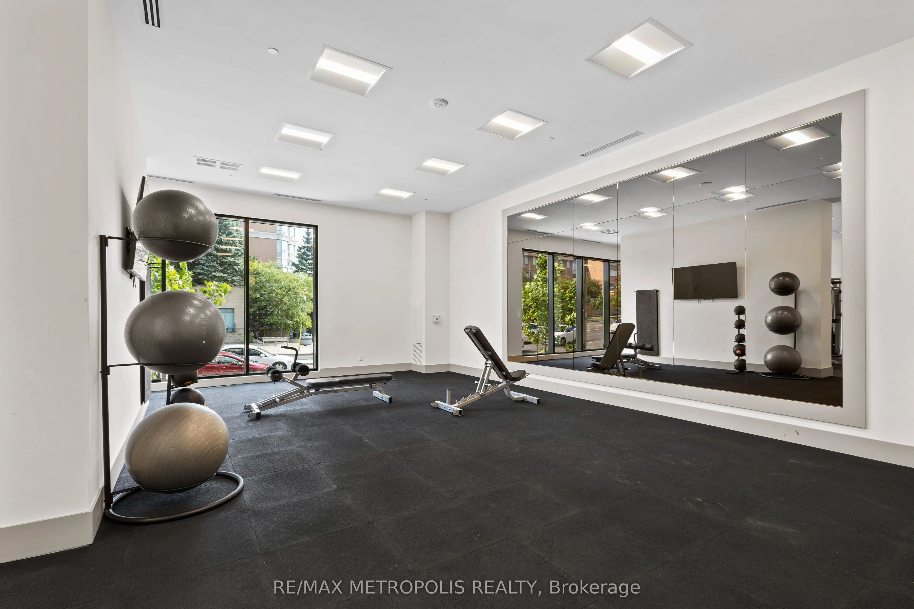 1350 Ellesmere Road, #210
