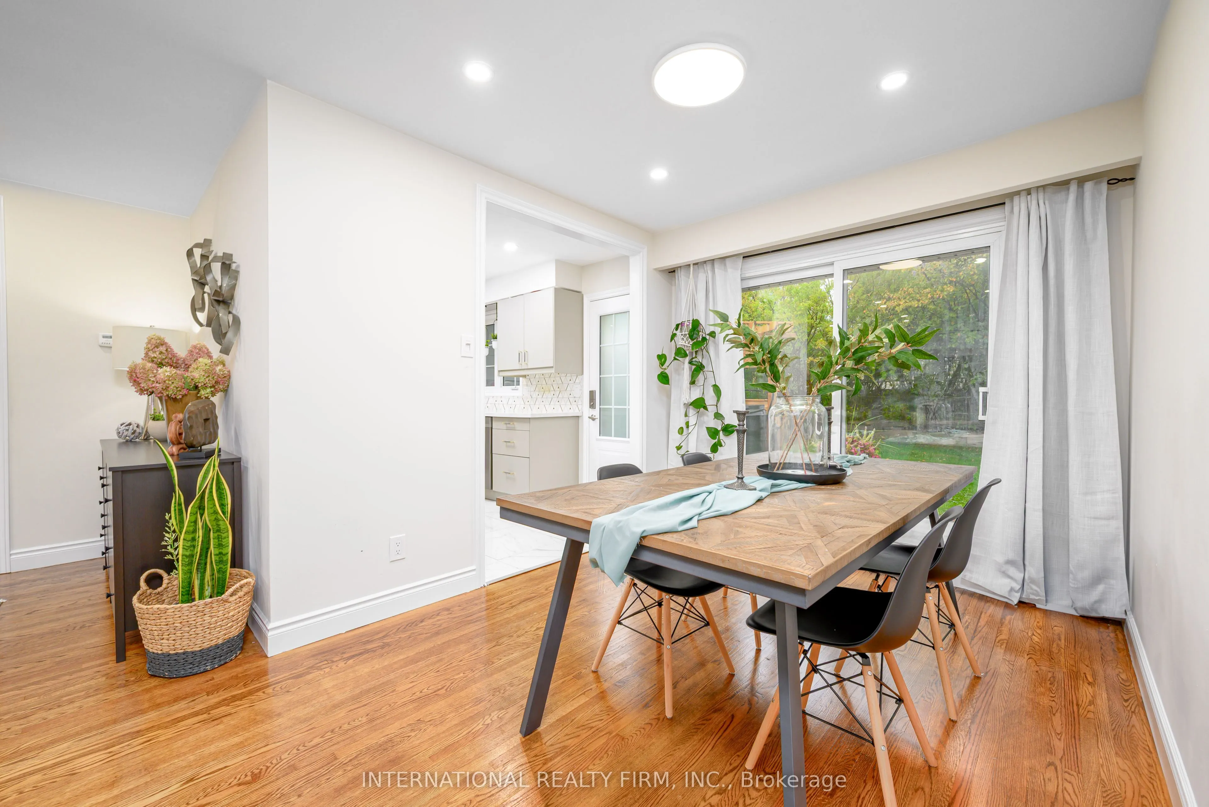 55 Oriole Court