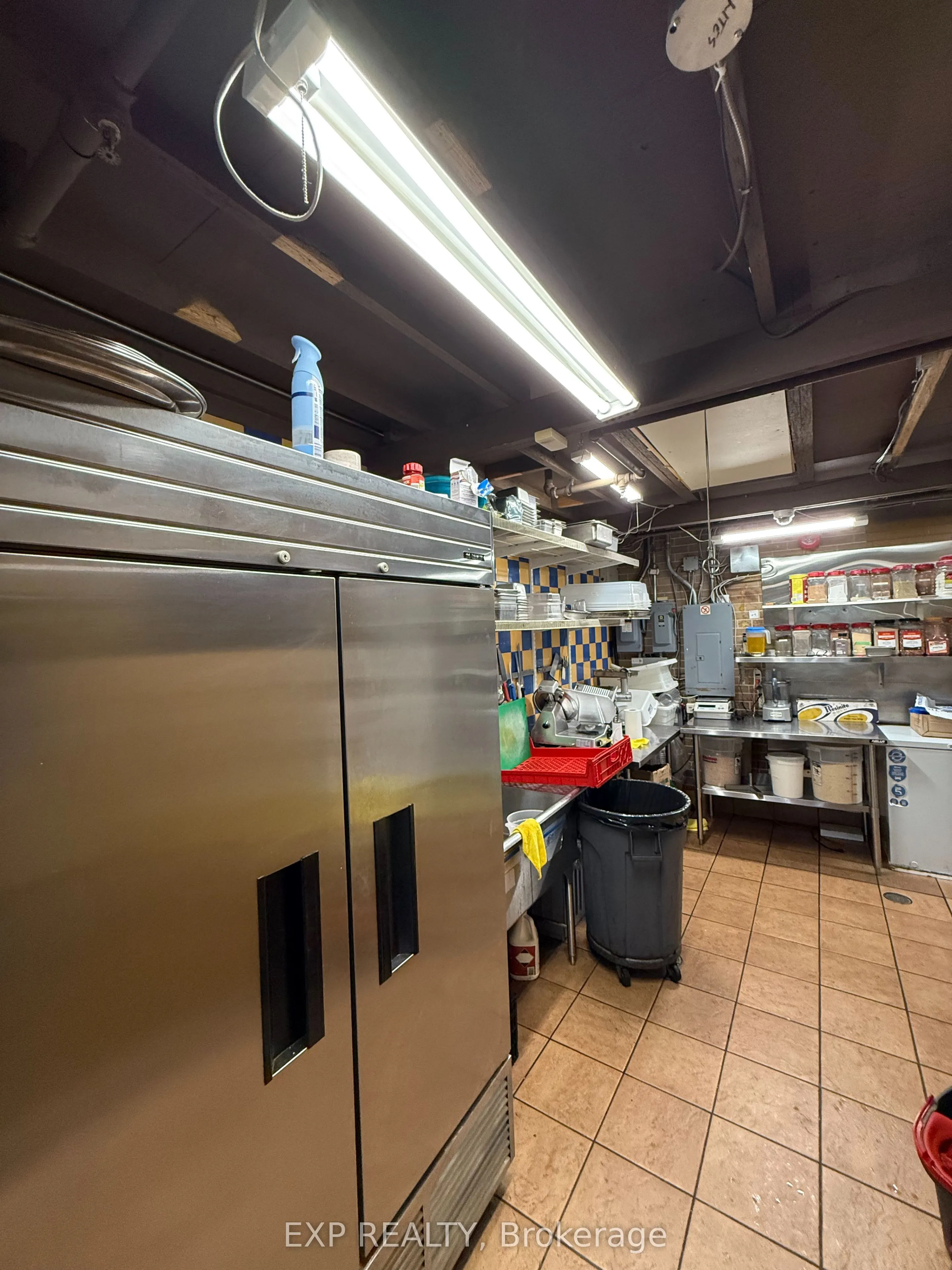 2555 Victoria Park Avenue, #17