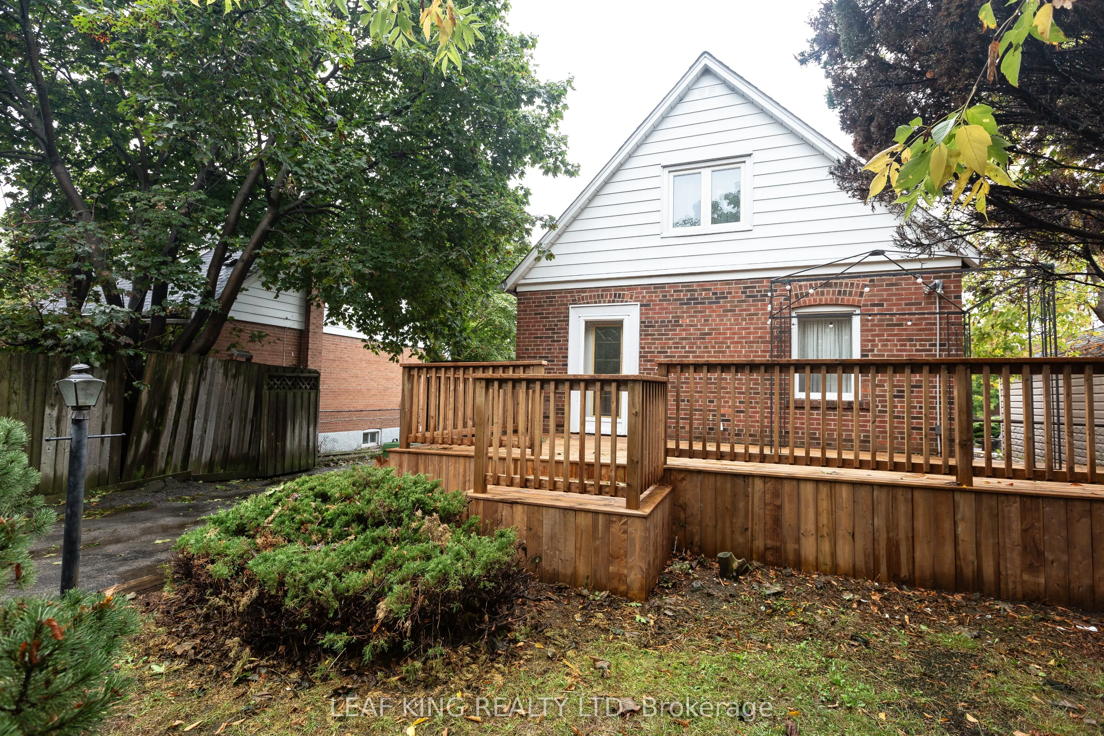 8 Southmead Road