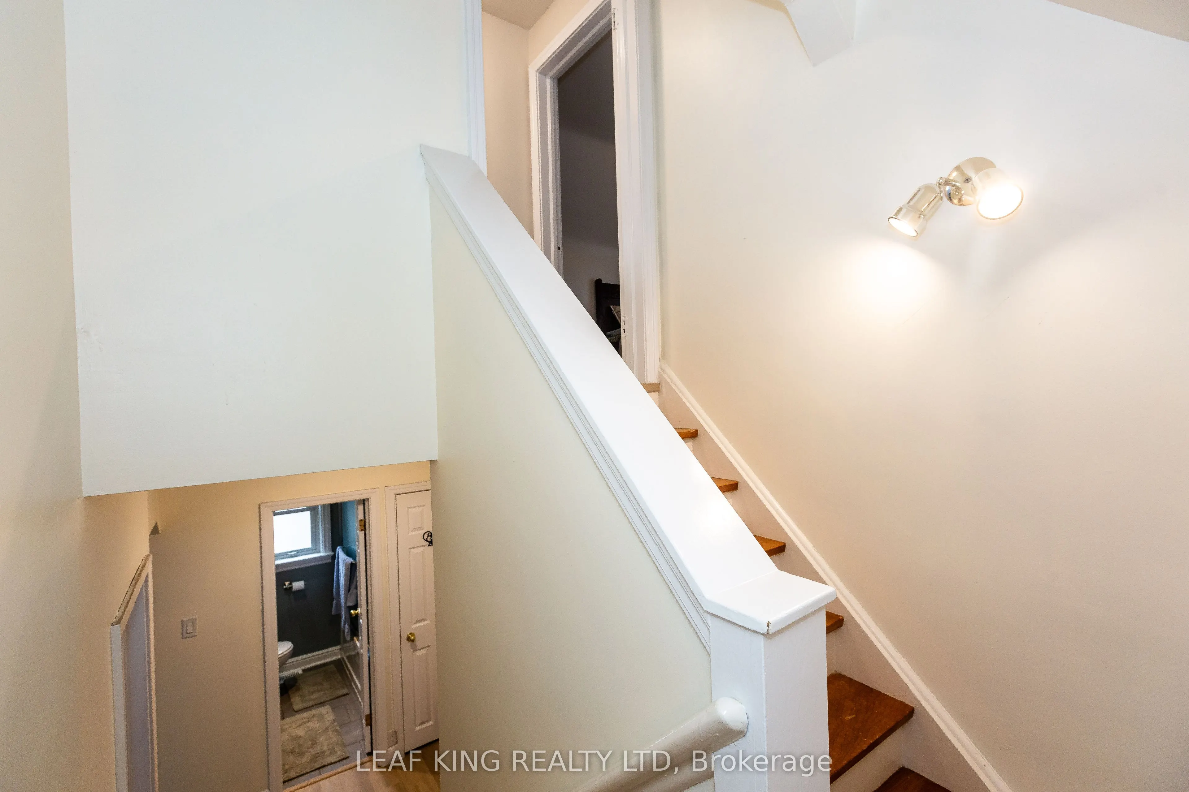 8 Southmead Road