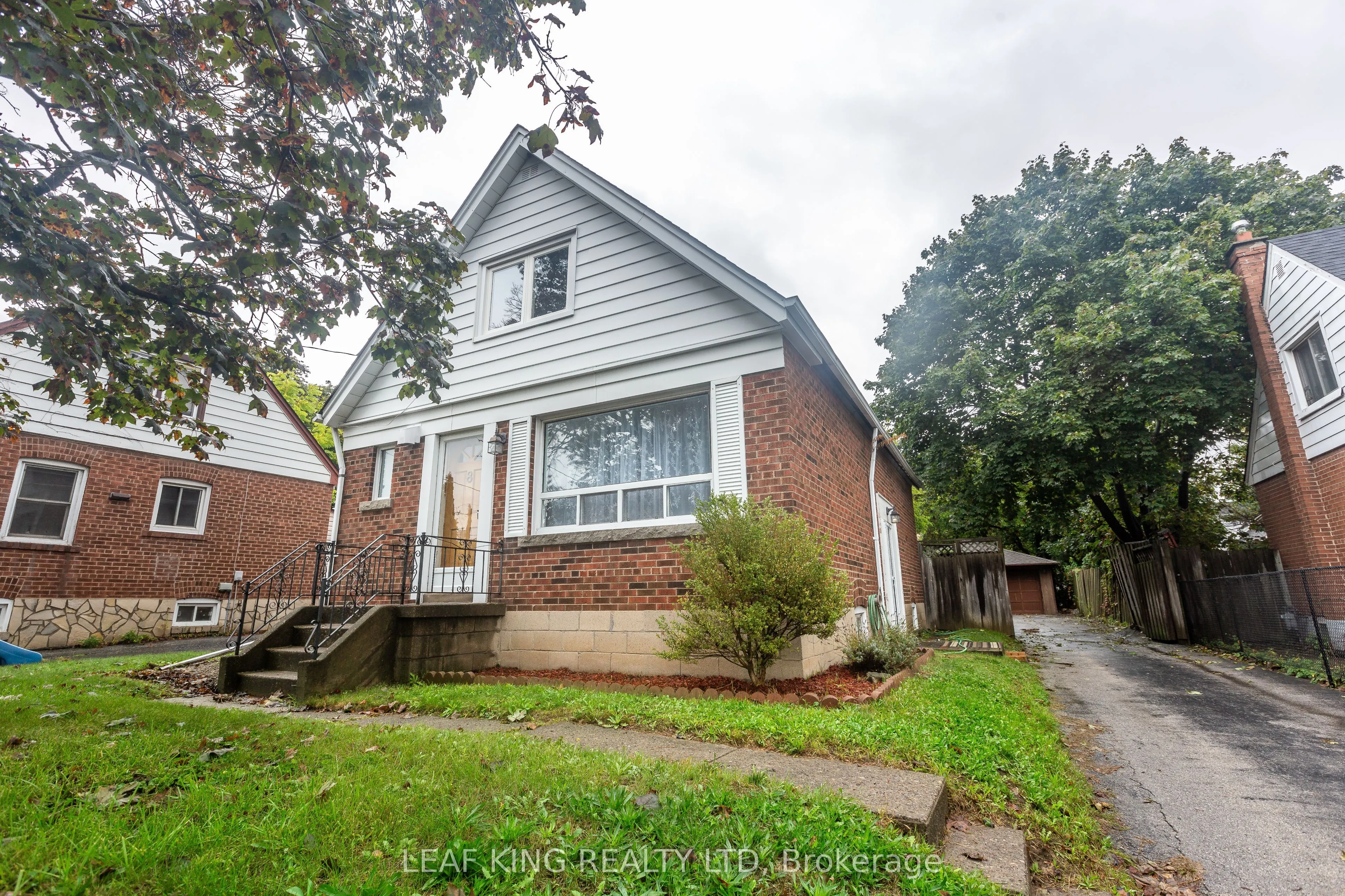 8 Southmead Road