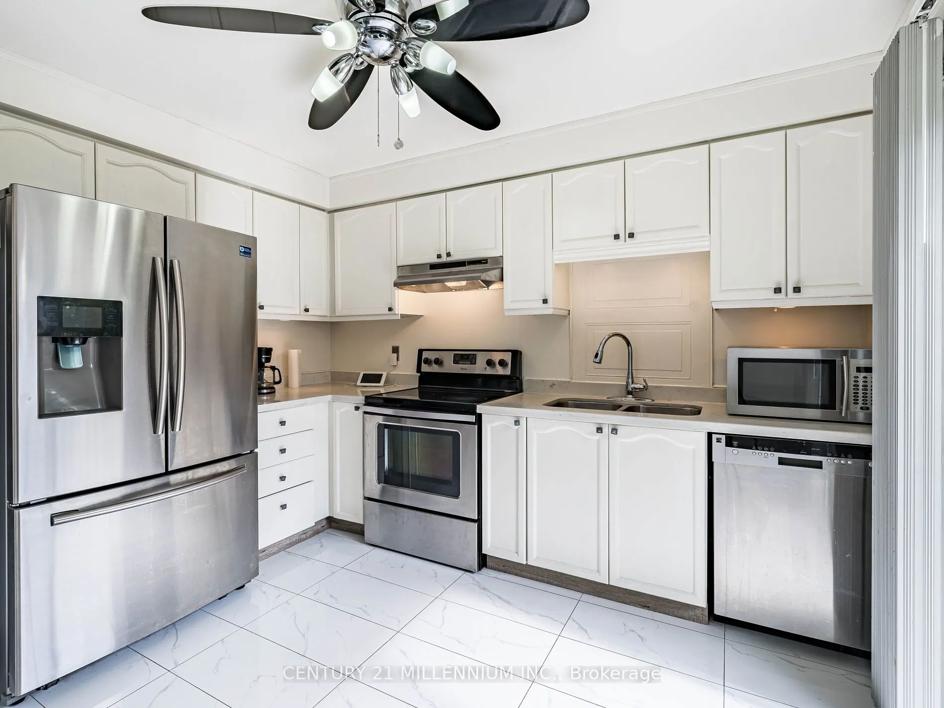 425 Elmwood Court