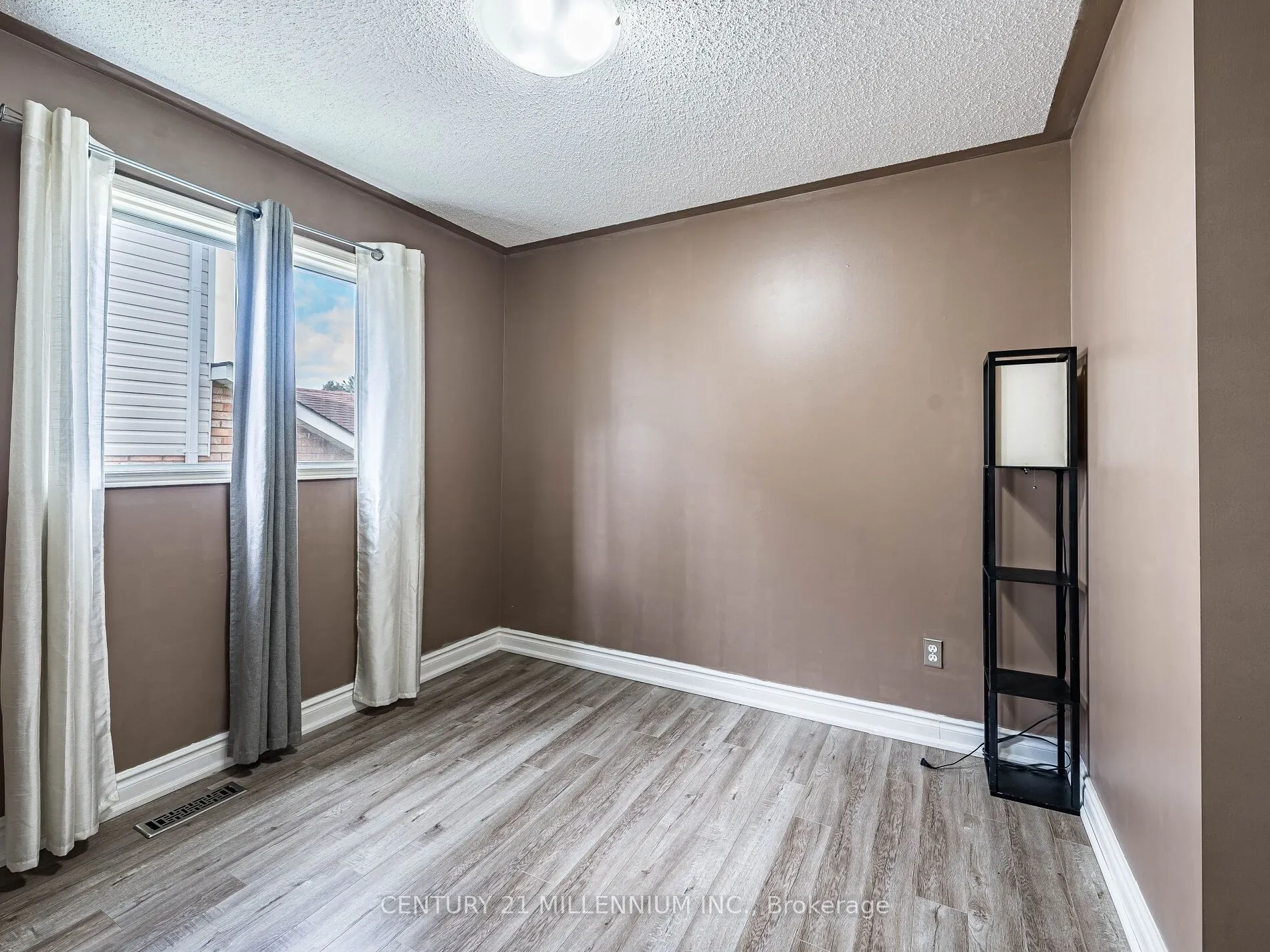 425 Elmwood Court