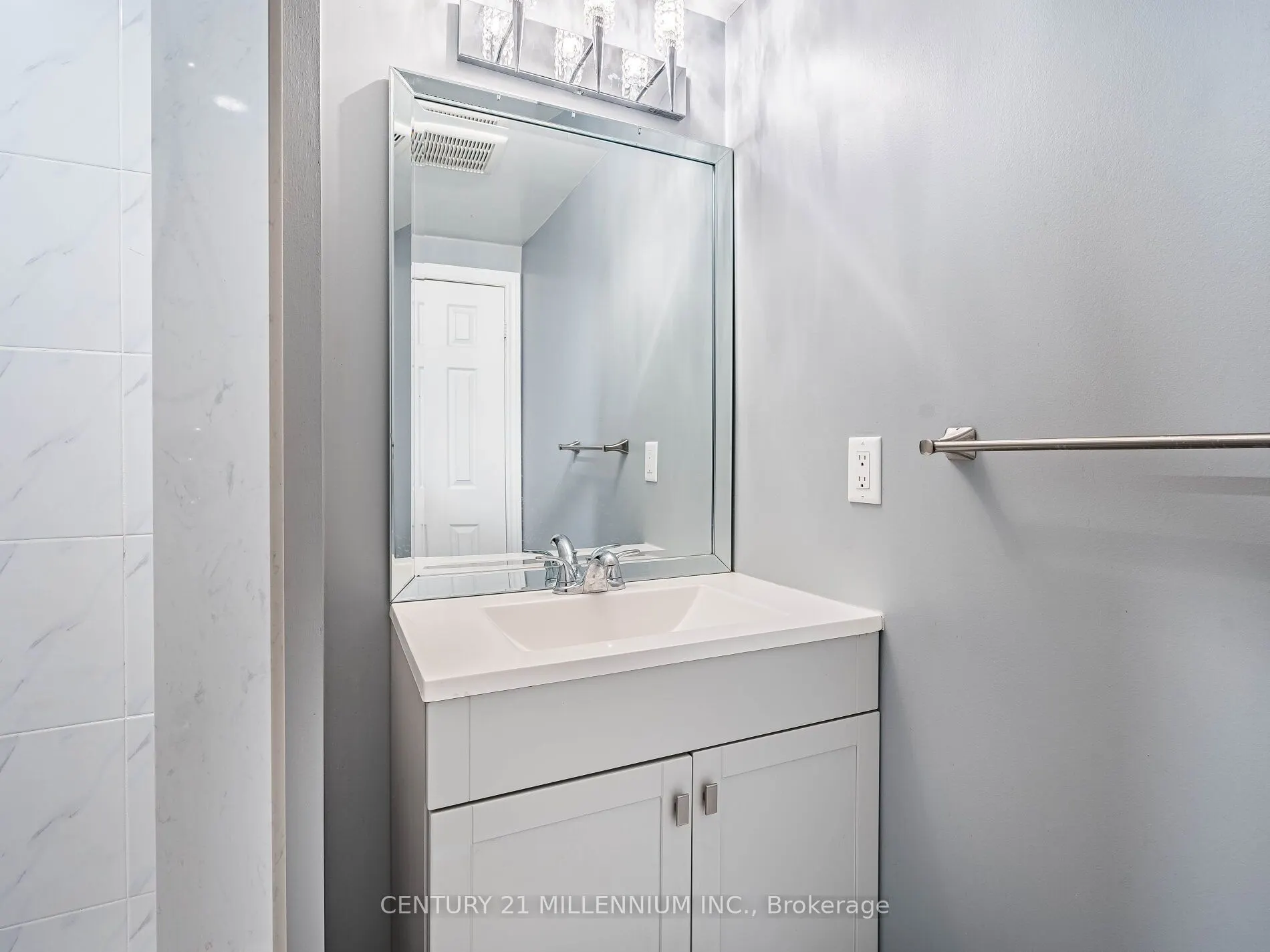 425 Elmwood Court