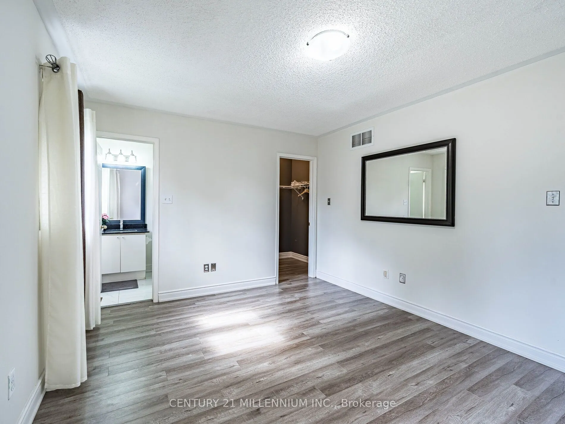 425 Elmwood Court