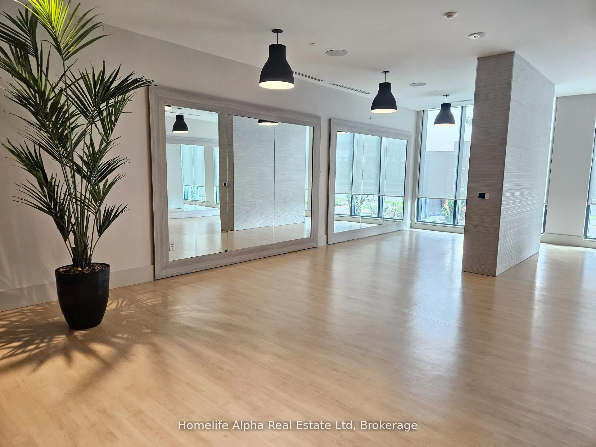 2545 Simcoe Street N, #2603