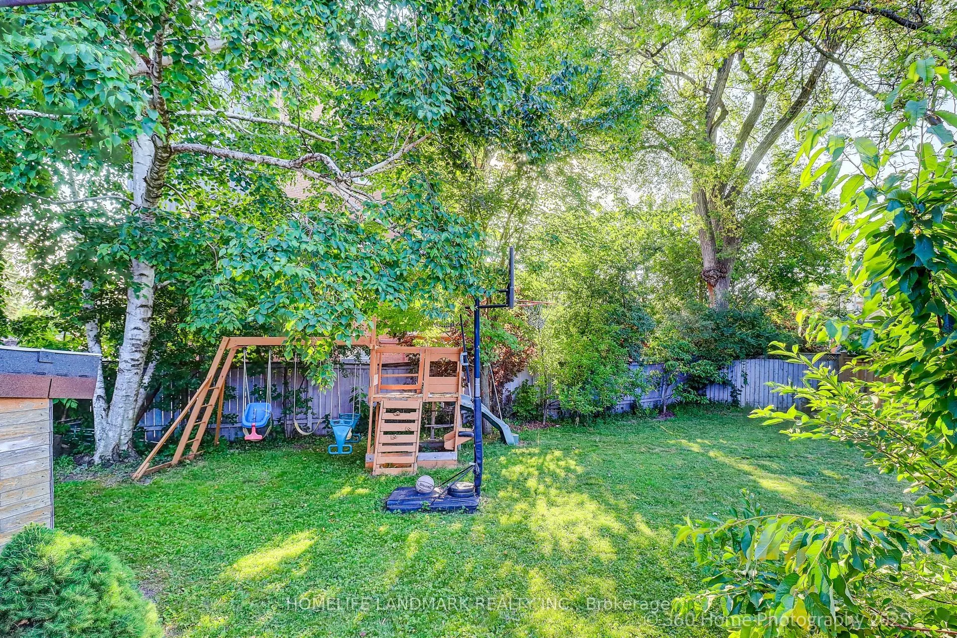 38 Moorecroft Crescent