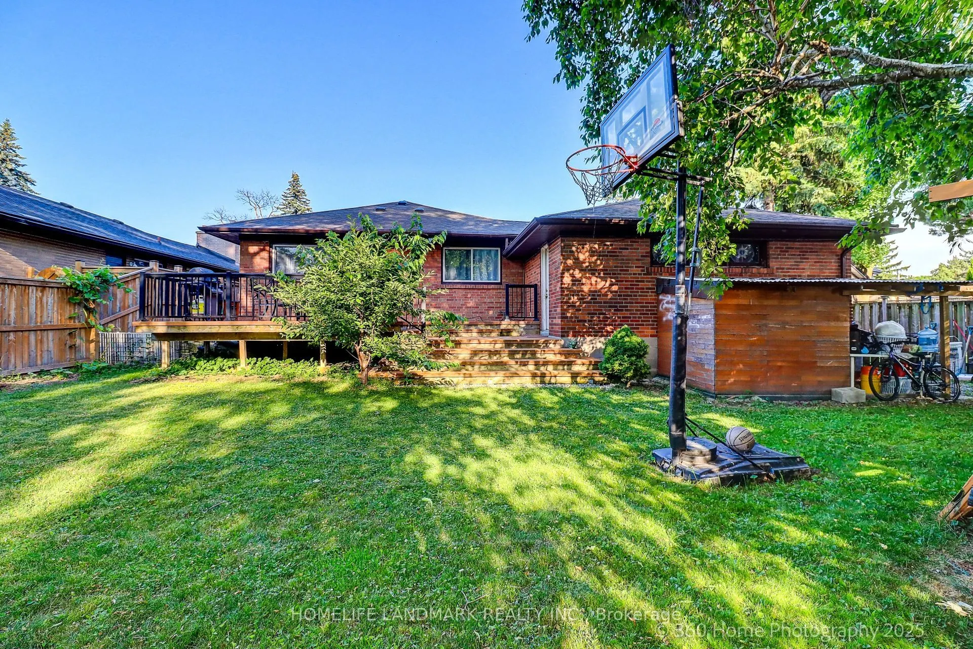 38 Moorecroft Crescent