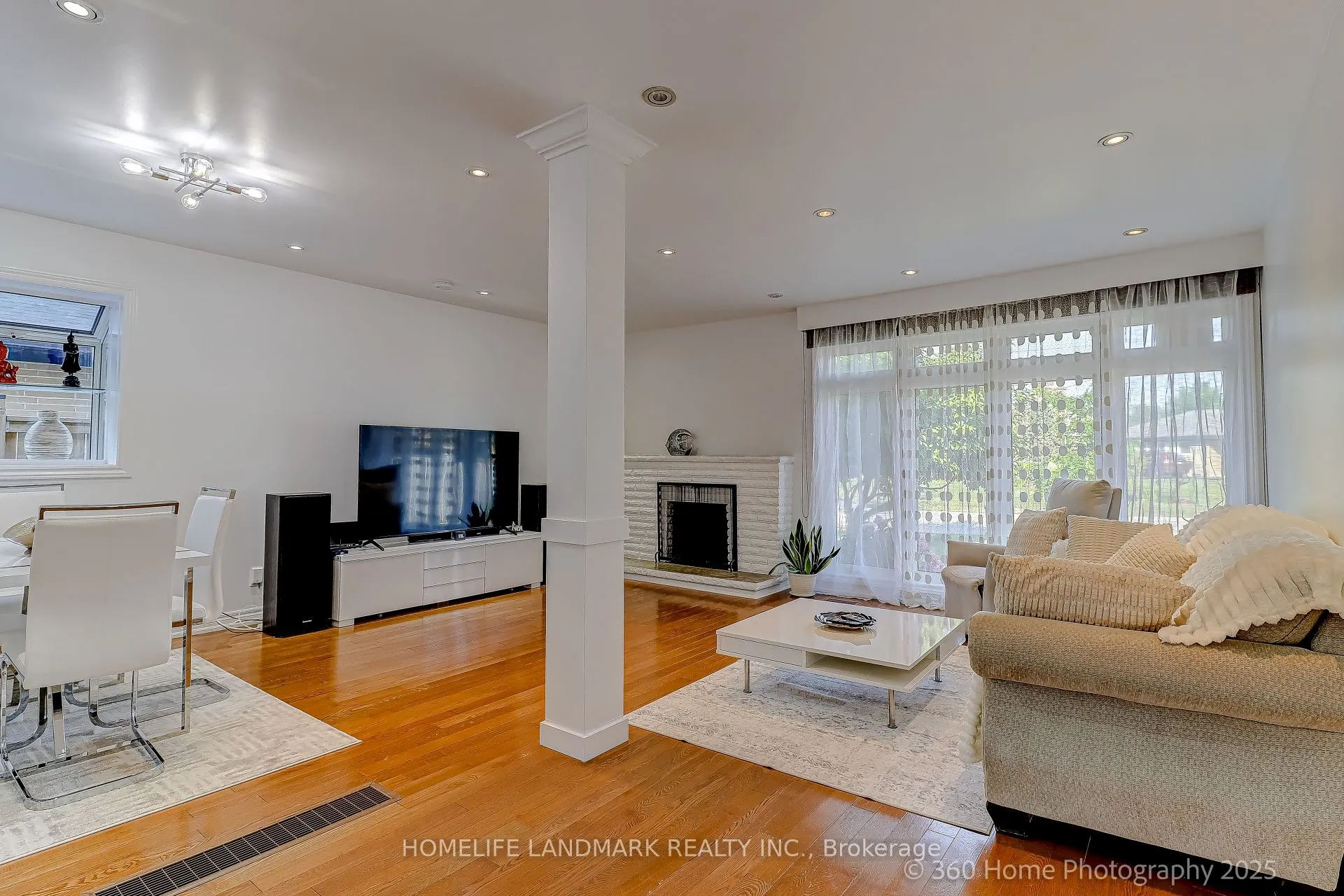 38 Moorecroft Crescent