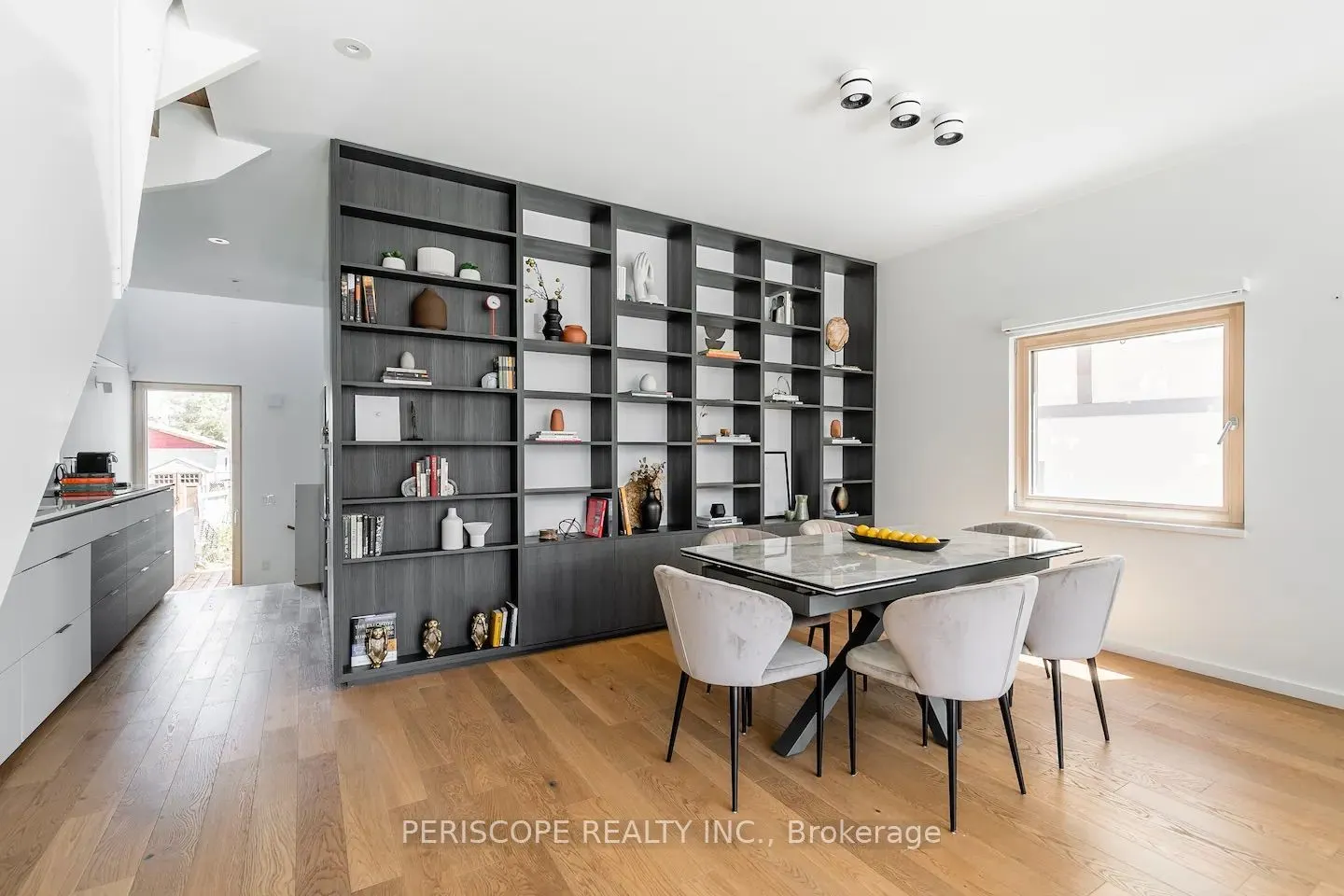 33 Fernwood Park Avenue, #Unit B