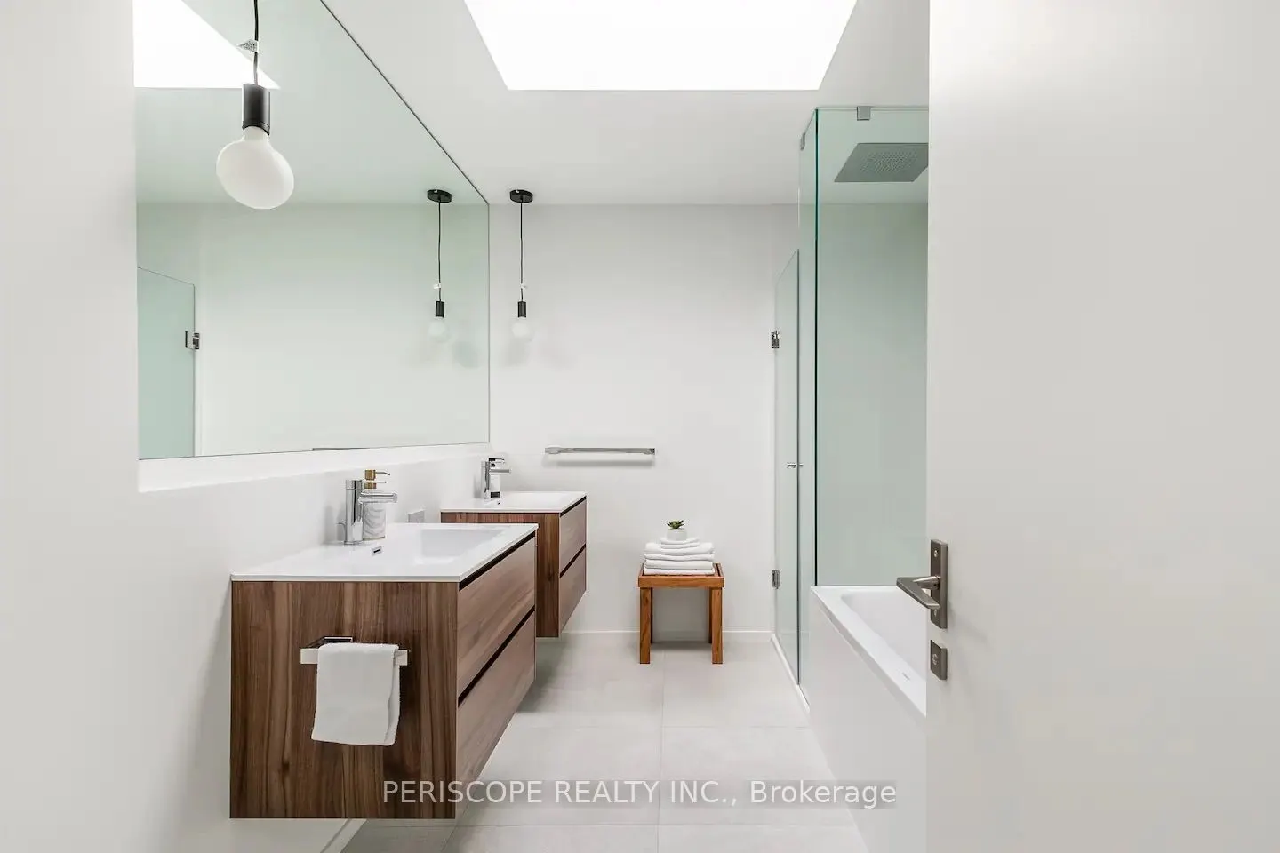 33 Fernwood Park Avenue, #Unit B