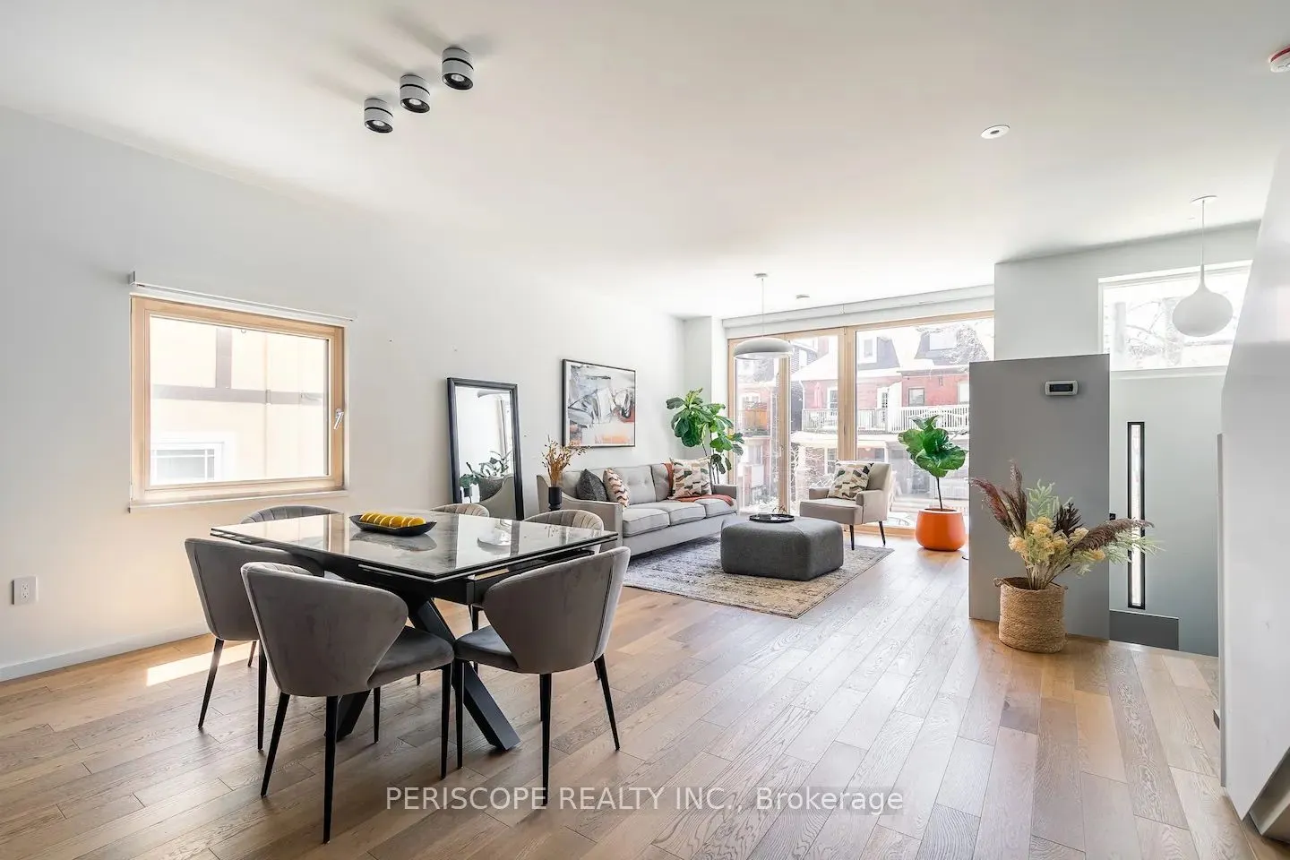 33 Fernwood Park Avenue, #Unit B