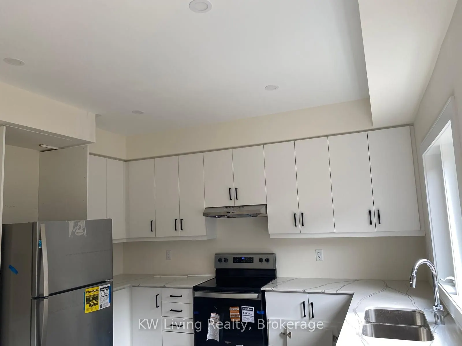 1695 Dersan Street, #502