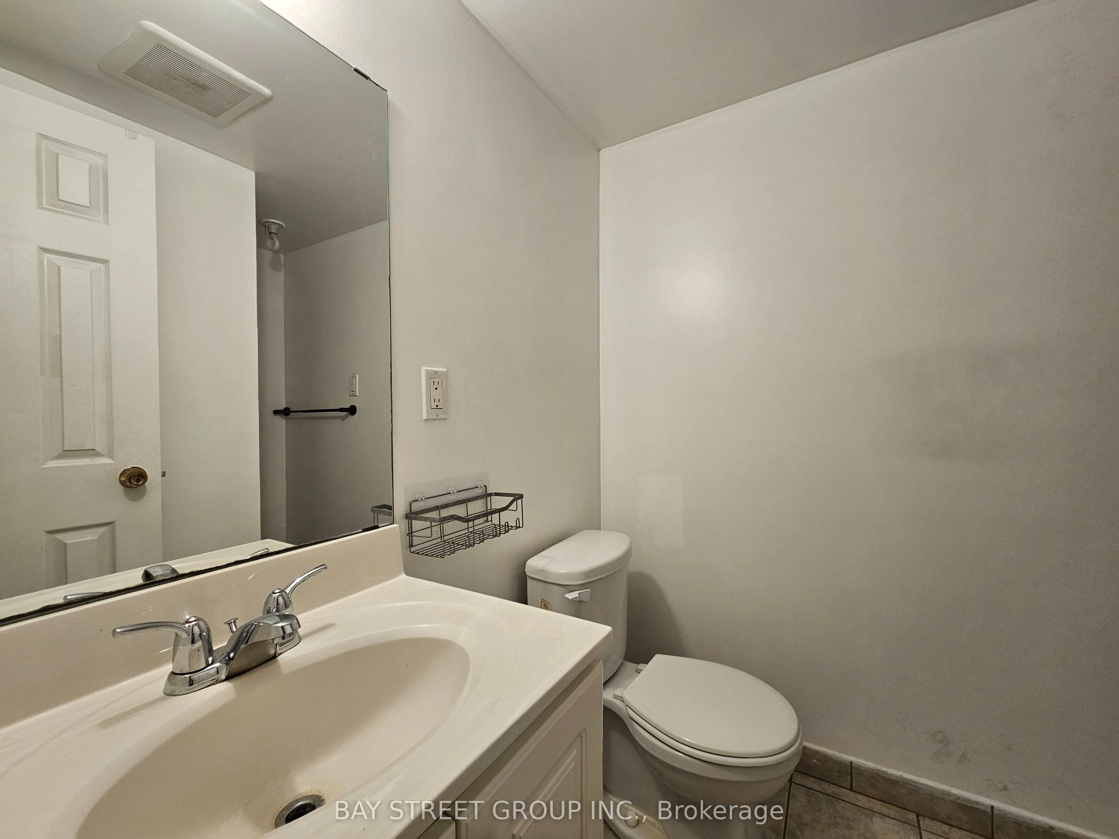 52 Janet Boulevard, #Bsmt