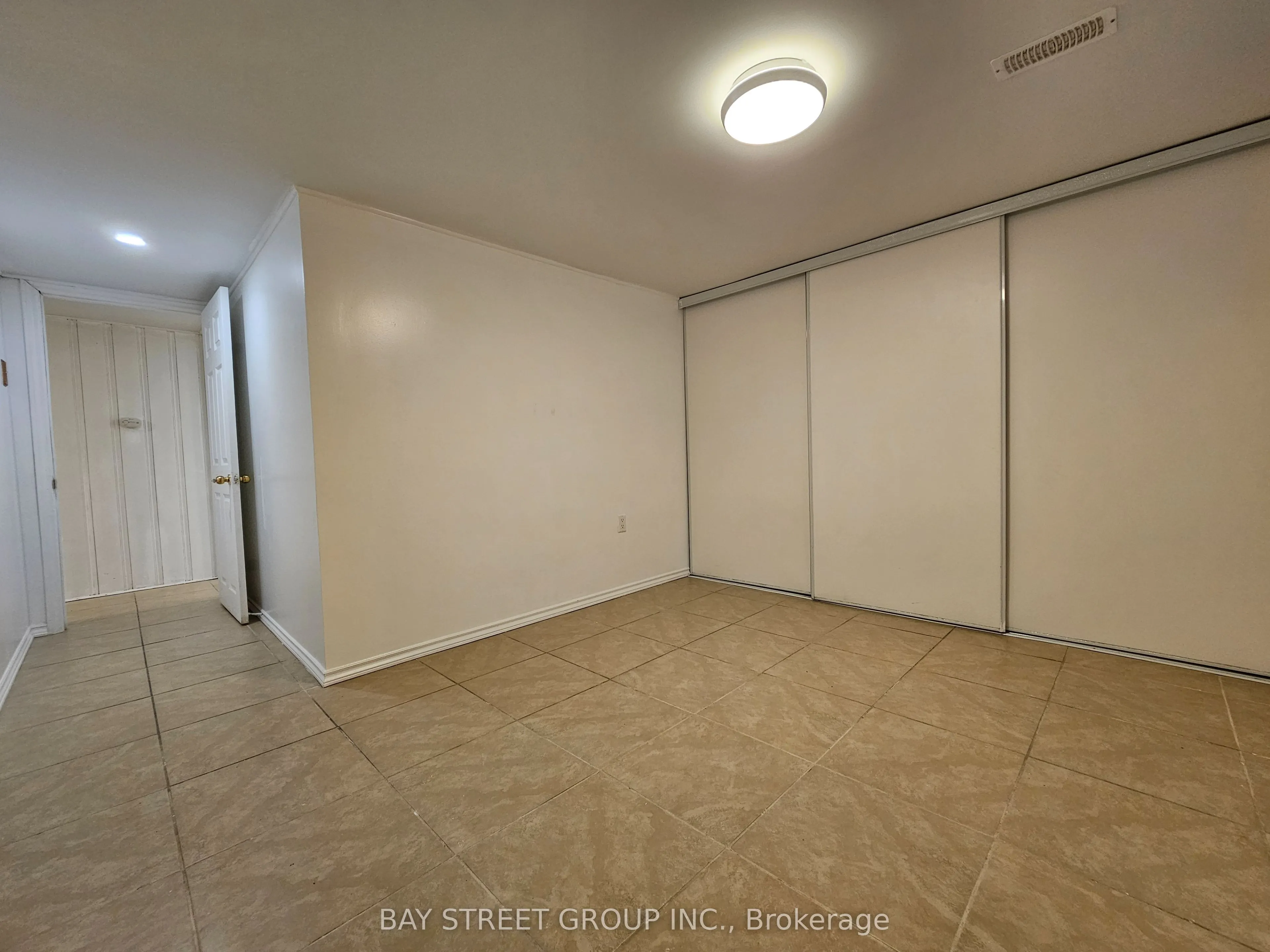52 Janet Boulevard, #Bsmt