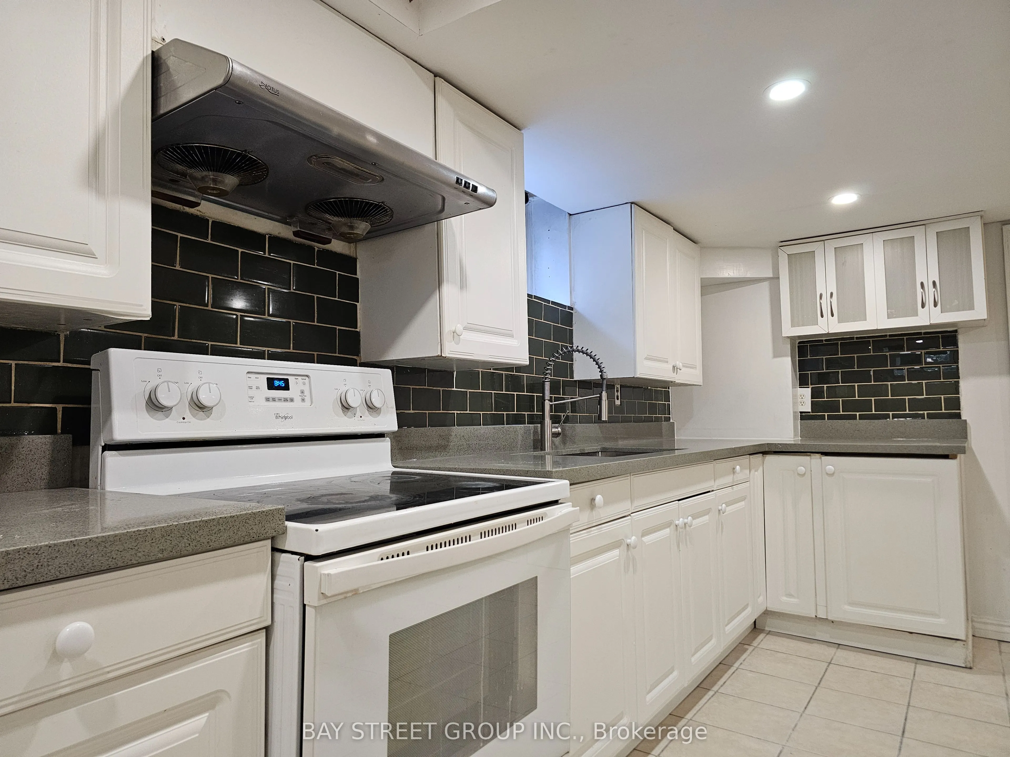 52 Janet Boulevard, #Bsmt