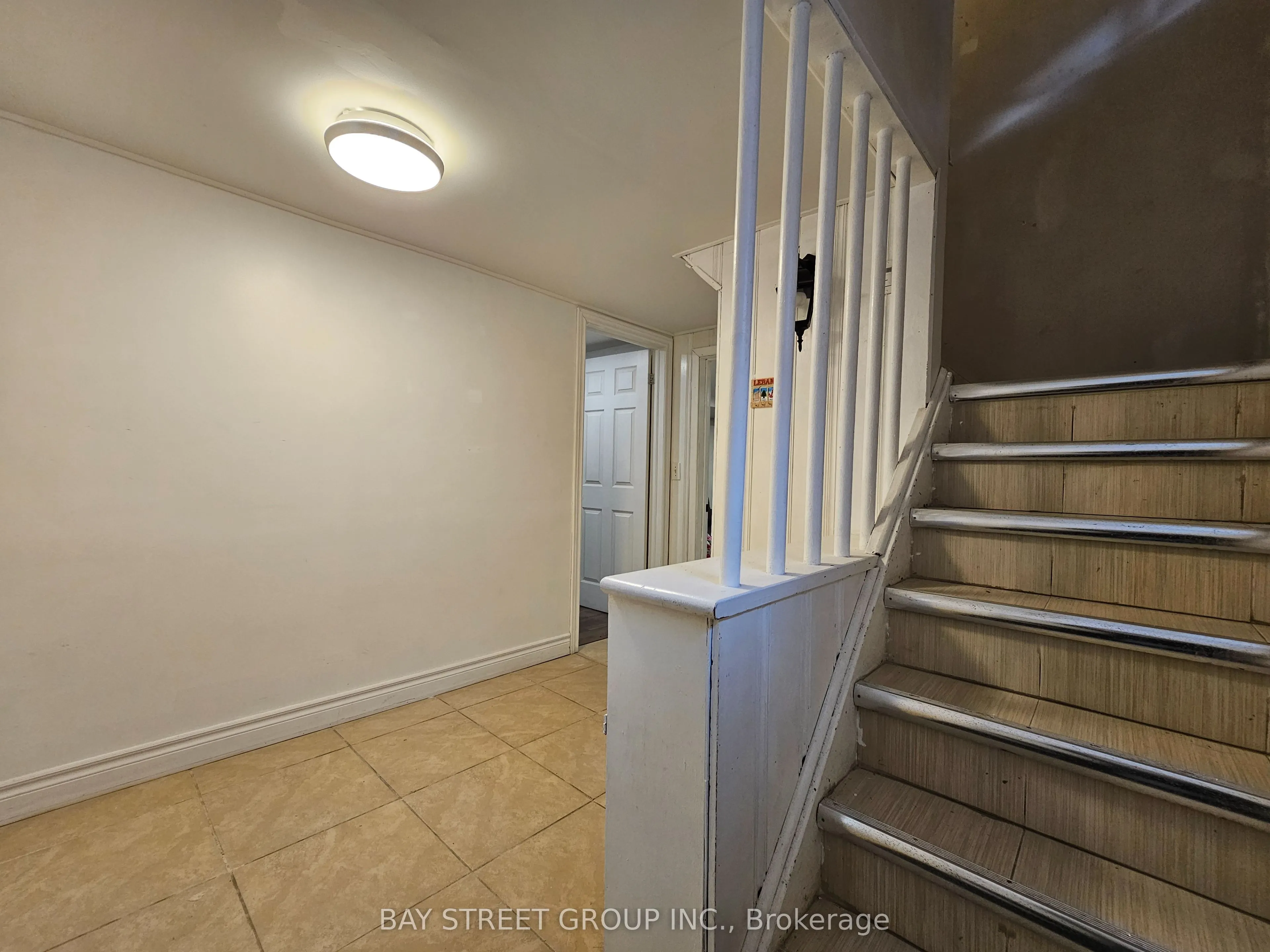 52 Janet Boulevard, #Bsmt