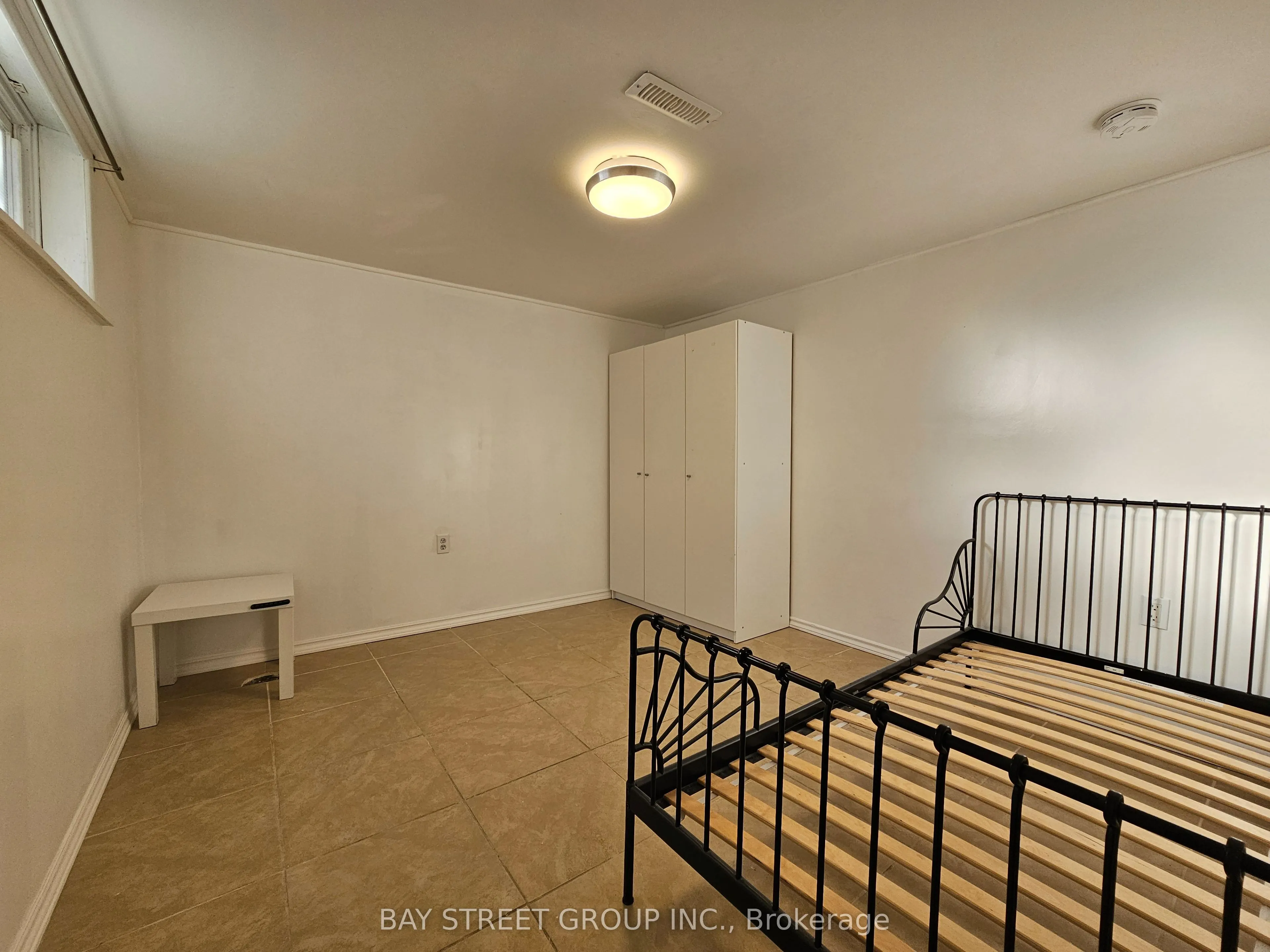 52 Janet Boulevard, #Bsmt