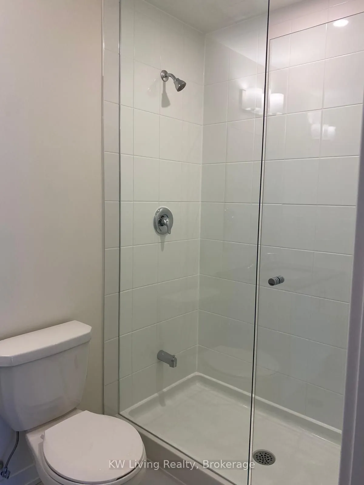 1695 Dersan Street, #804