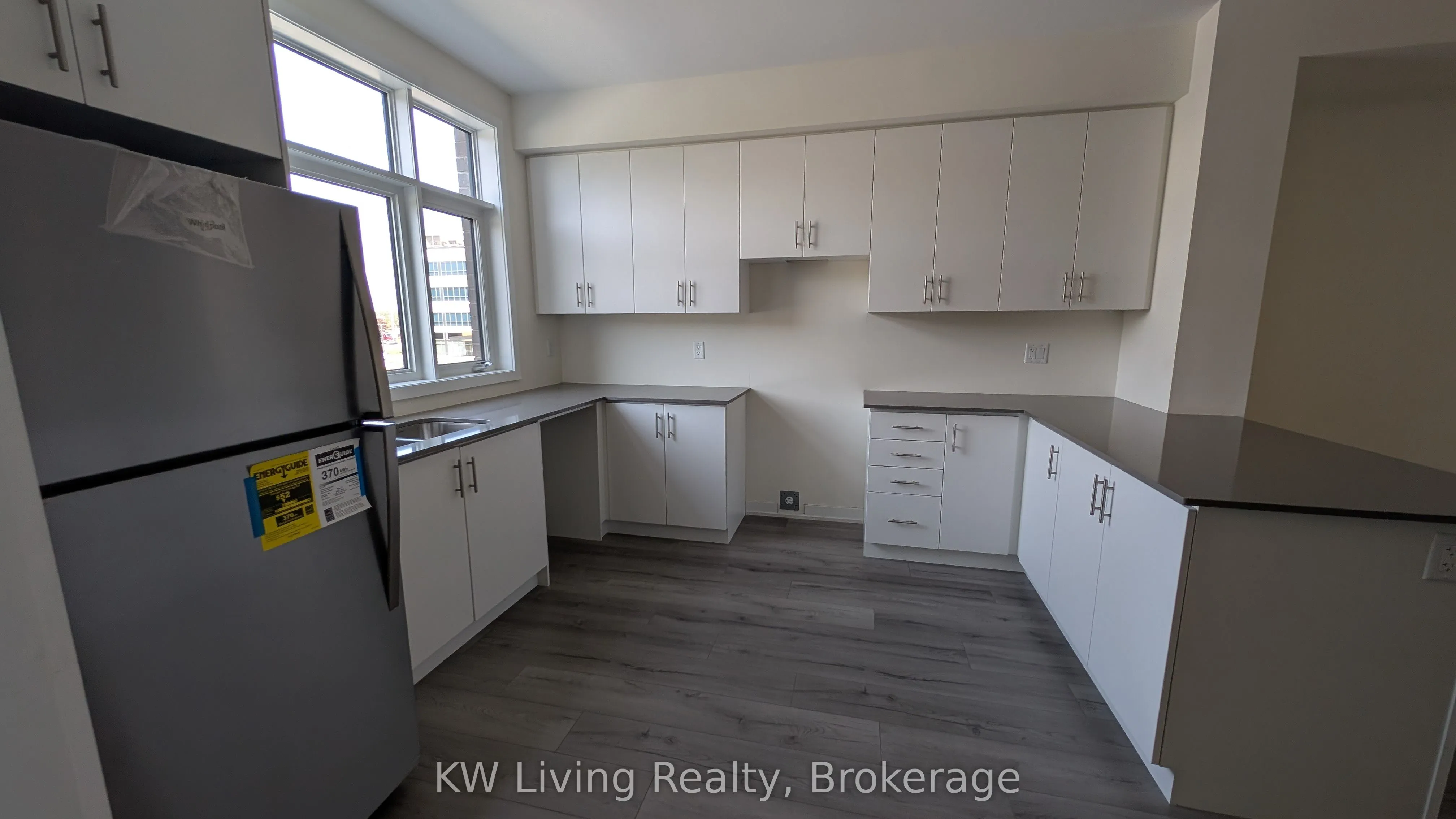 1695 Dersan Street, #804