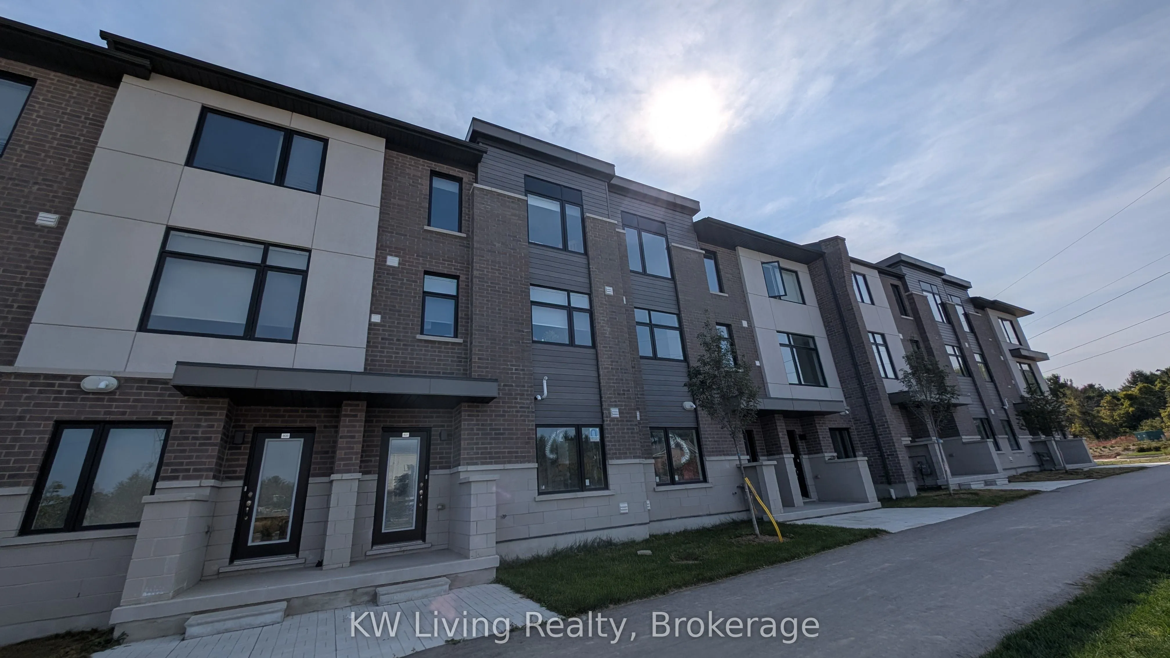 1695 Dersan Street, #804