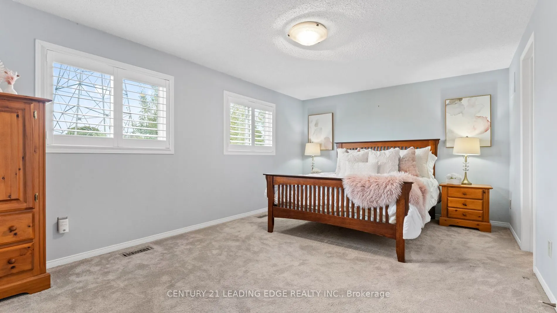 385 Compton Crescent