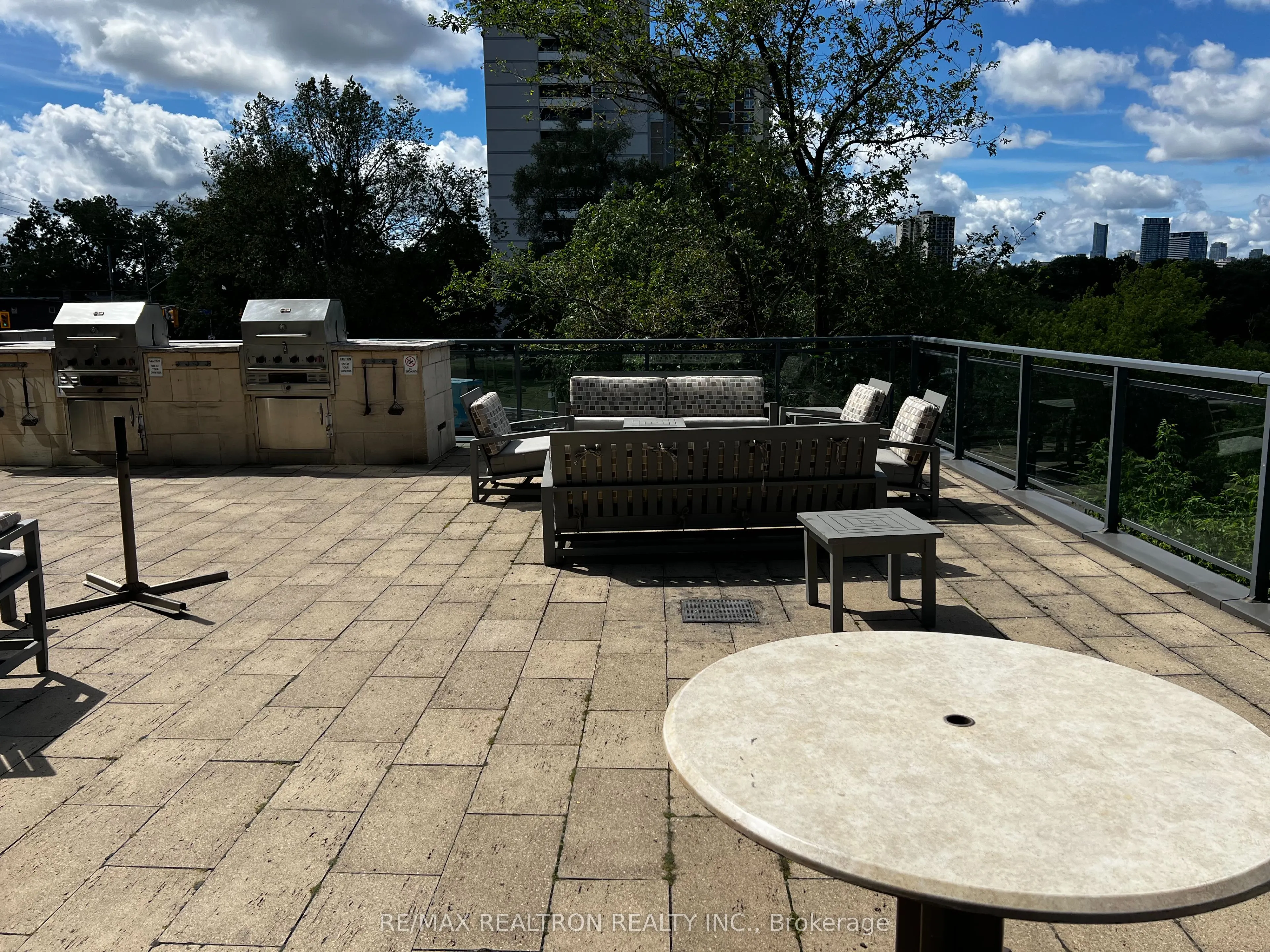 1048 Broadview Avenue, #2002