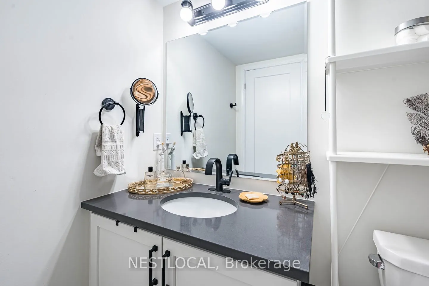 1085 Danforth Road, #206